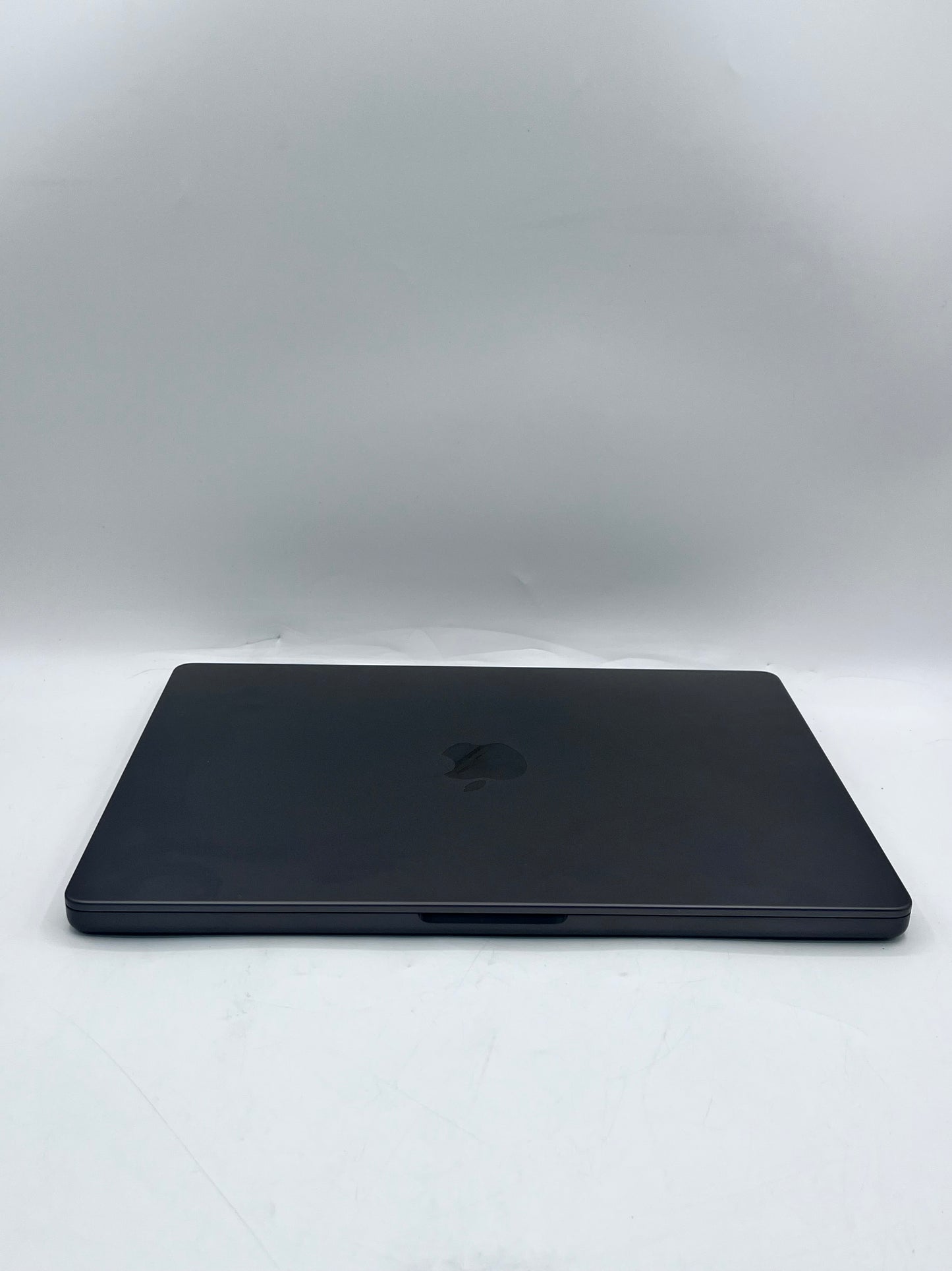 2024 Apple MacBook Pro 14" 11C M3 Pro 14C GPU A2918 MRX33LL/A 18GB 512GB SB READ
