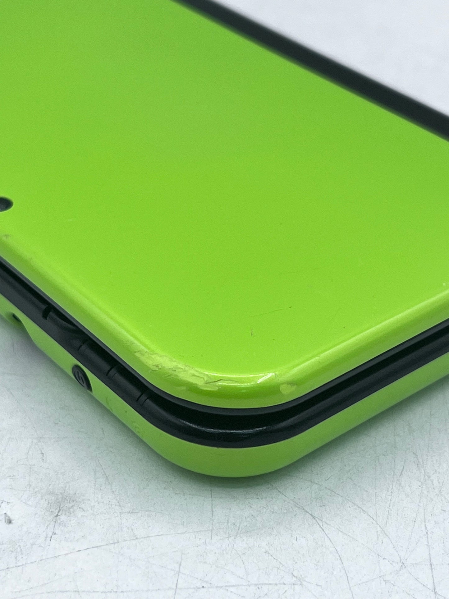 Nintendo New 3DS XL Special Edition Console - Lime Green