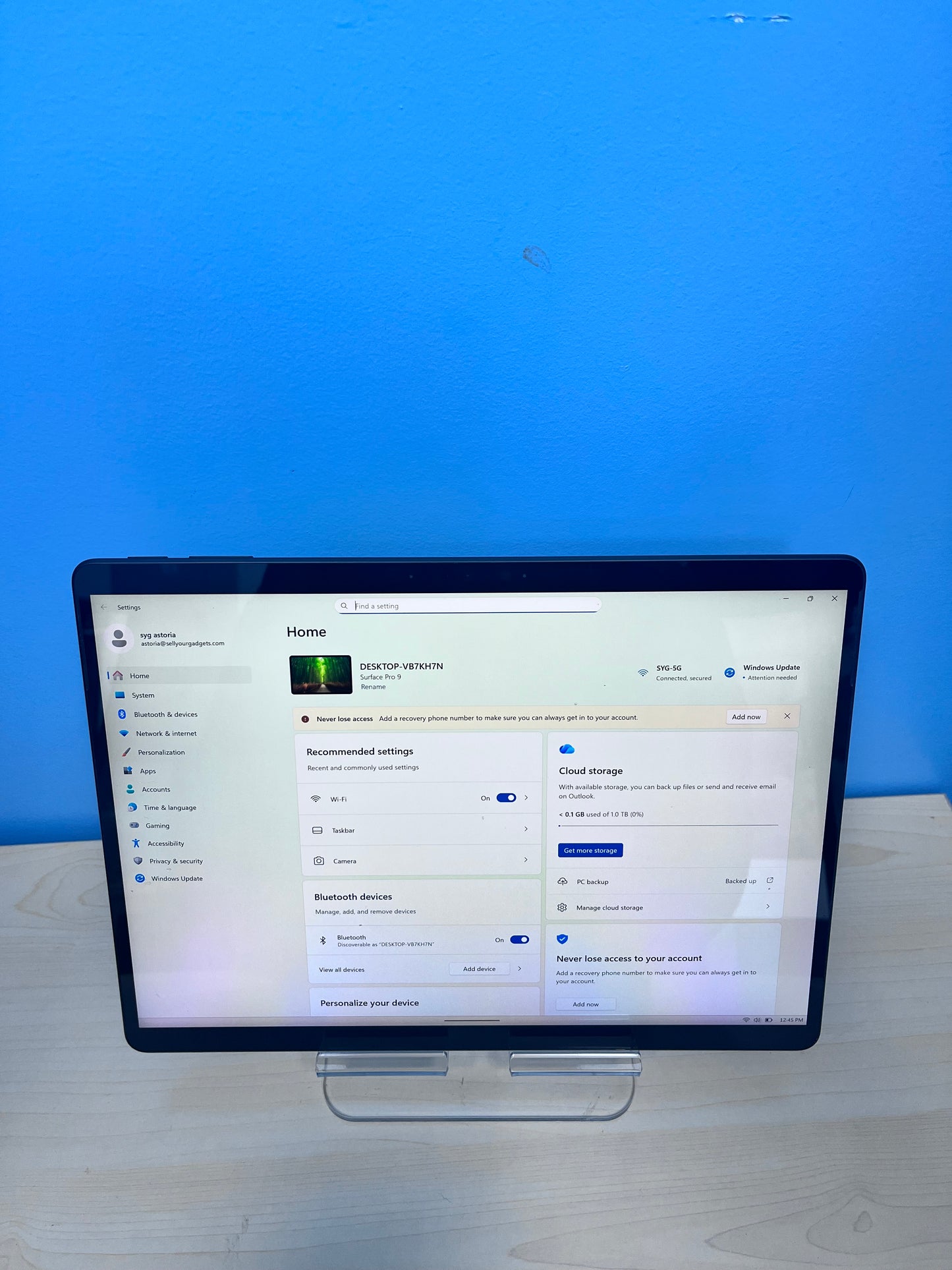 Microsoft Surface Pro 9 Intel Iris Xe Graphics Intel Core i5-1235U 8GB 256GB 1991 Space Black