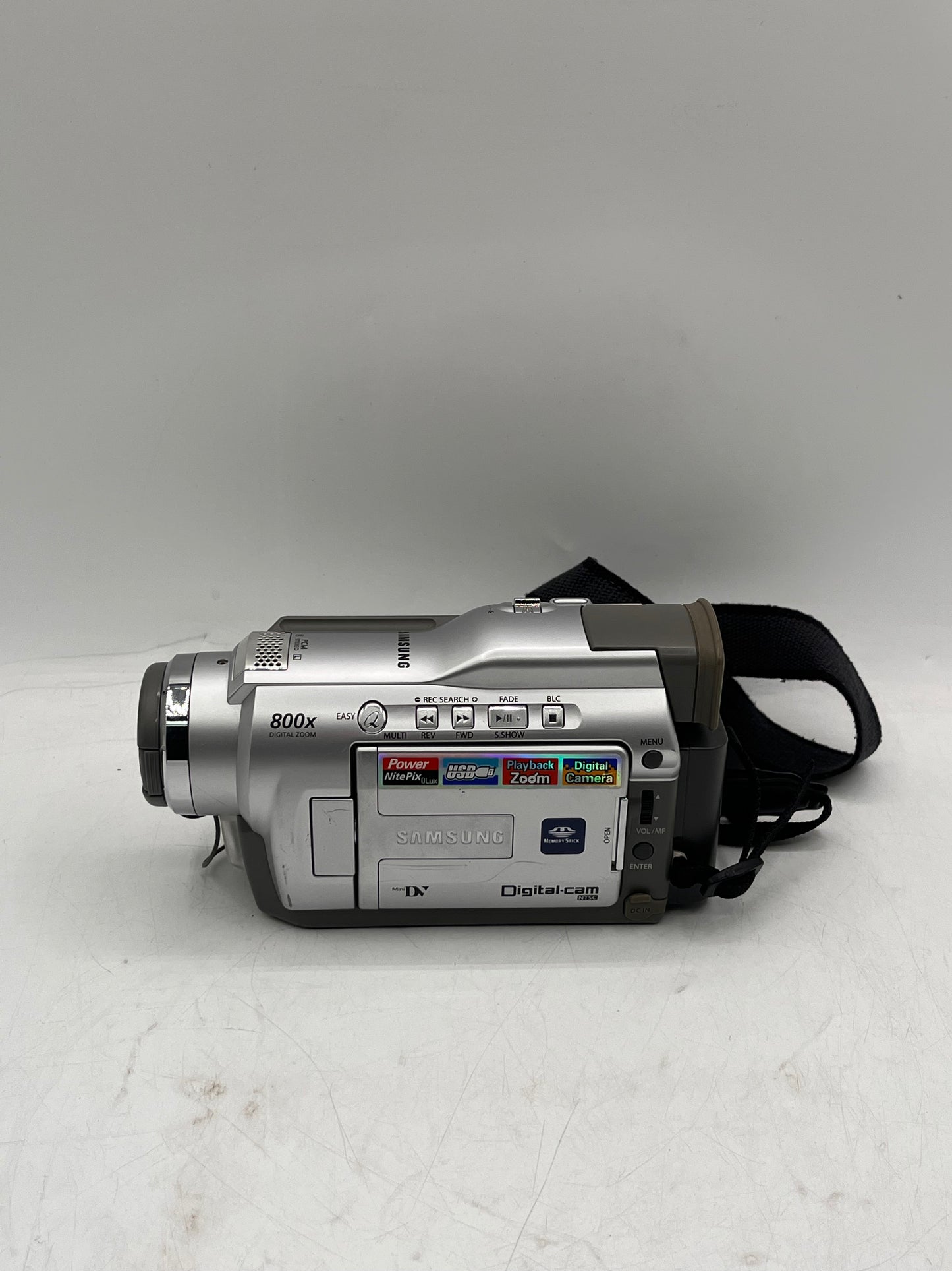 Samsung SCD23 SC-D23/XAA 0.3MP Mini DV Camcorder w/ Charger Tested
