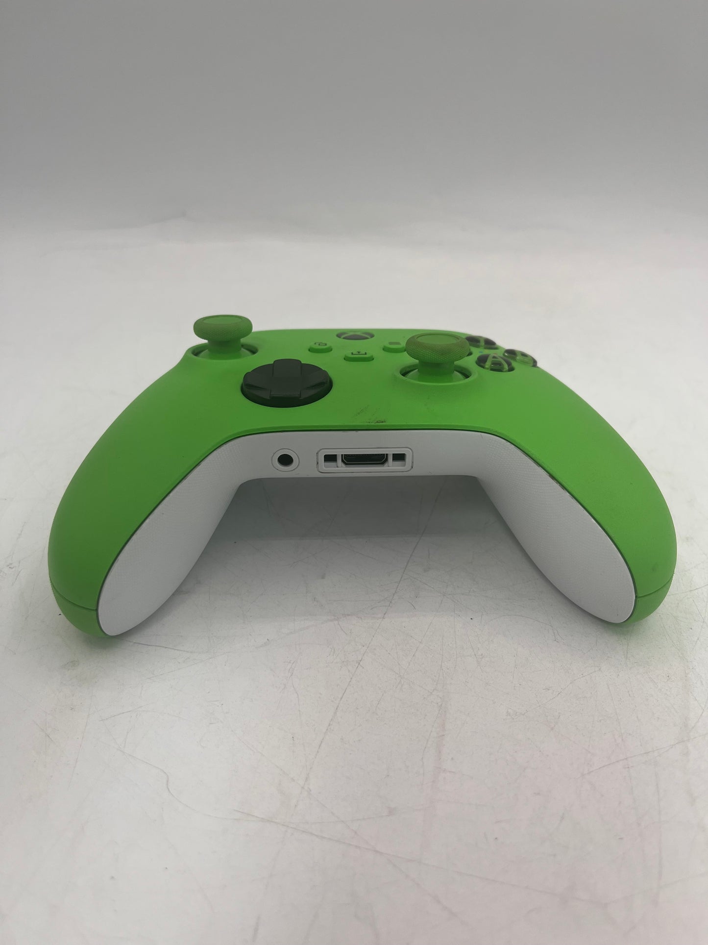 Microsoft Xbox Series Wireless Controller Model 1914 - Green