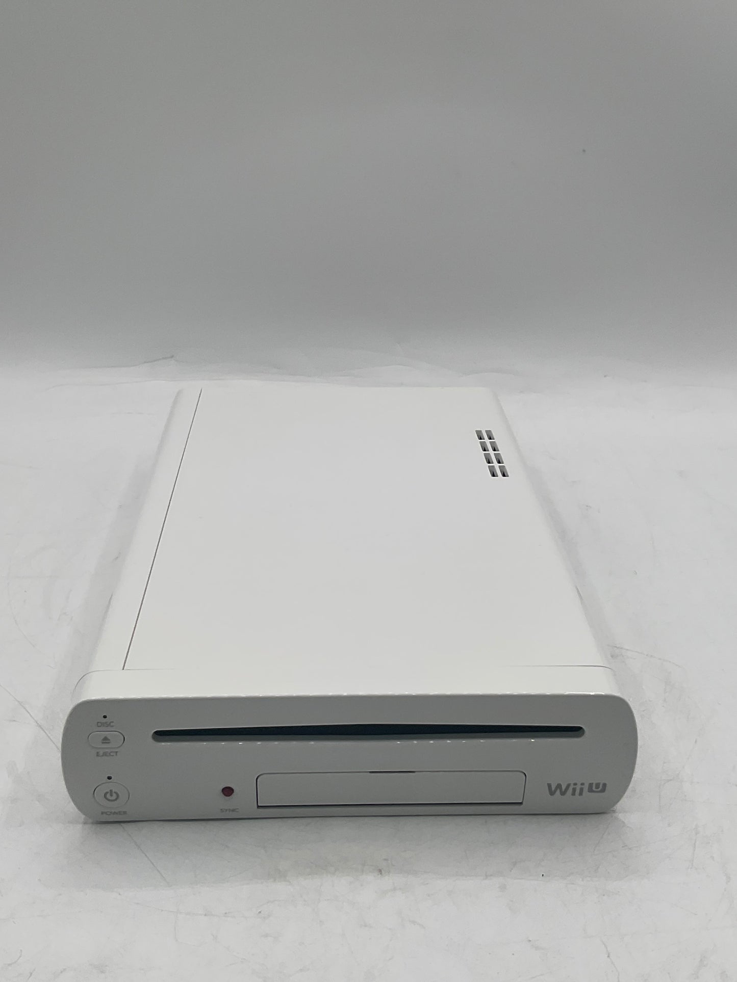 Nintendo Wii U (WUP-001) 32GB 2012 Video Game System White