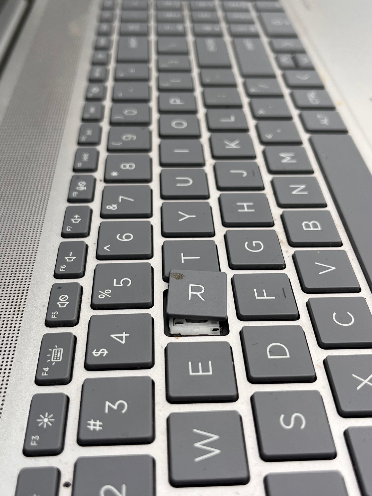 HP Envy 17-CW0097nr 17” Core i7-1355U 32GB 1TB RTX 3050 w/ Charger
