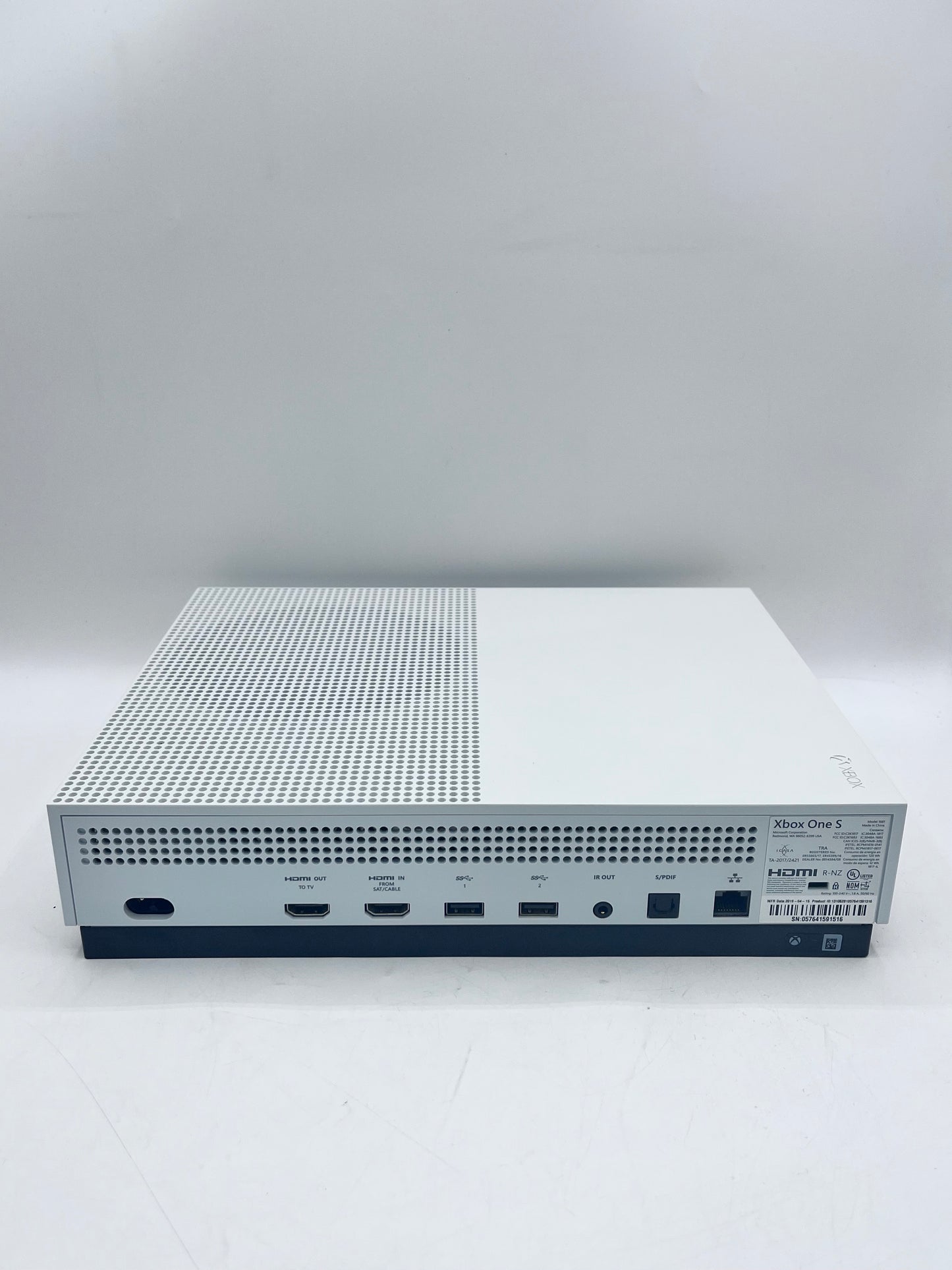 Microsoft Xbox One S 1TB Model 1681 Video Game Console w/ wires and Controller