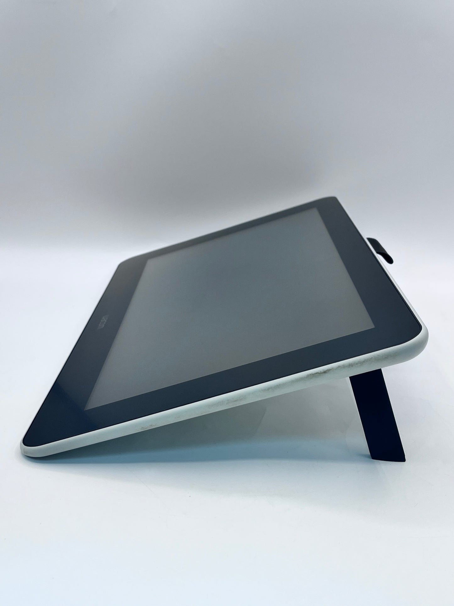 Wacom One 13.3 inch Graphics Tablet - Flint White (DTC133W0A)