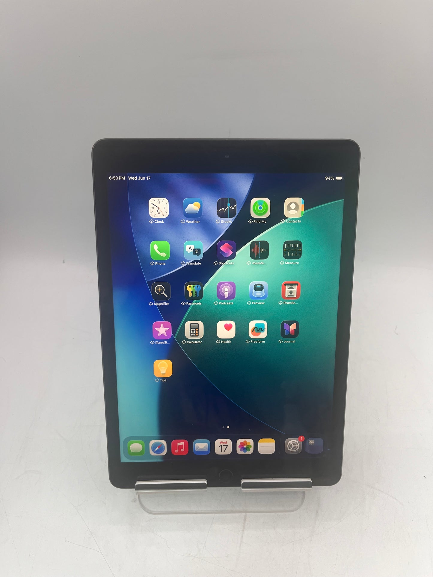 Apple iPad 8th Gen A2270 MYL92LL/A 32GB Wi-Fi Only Black Tablet