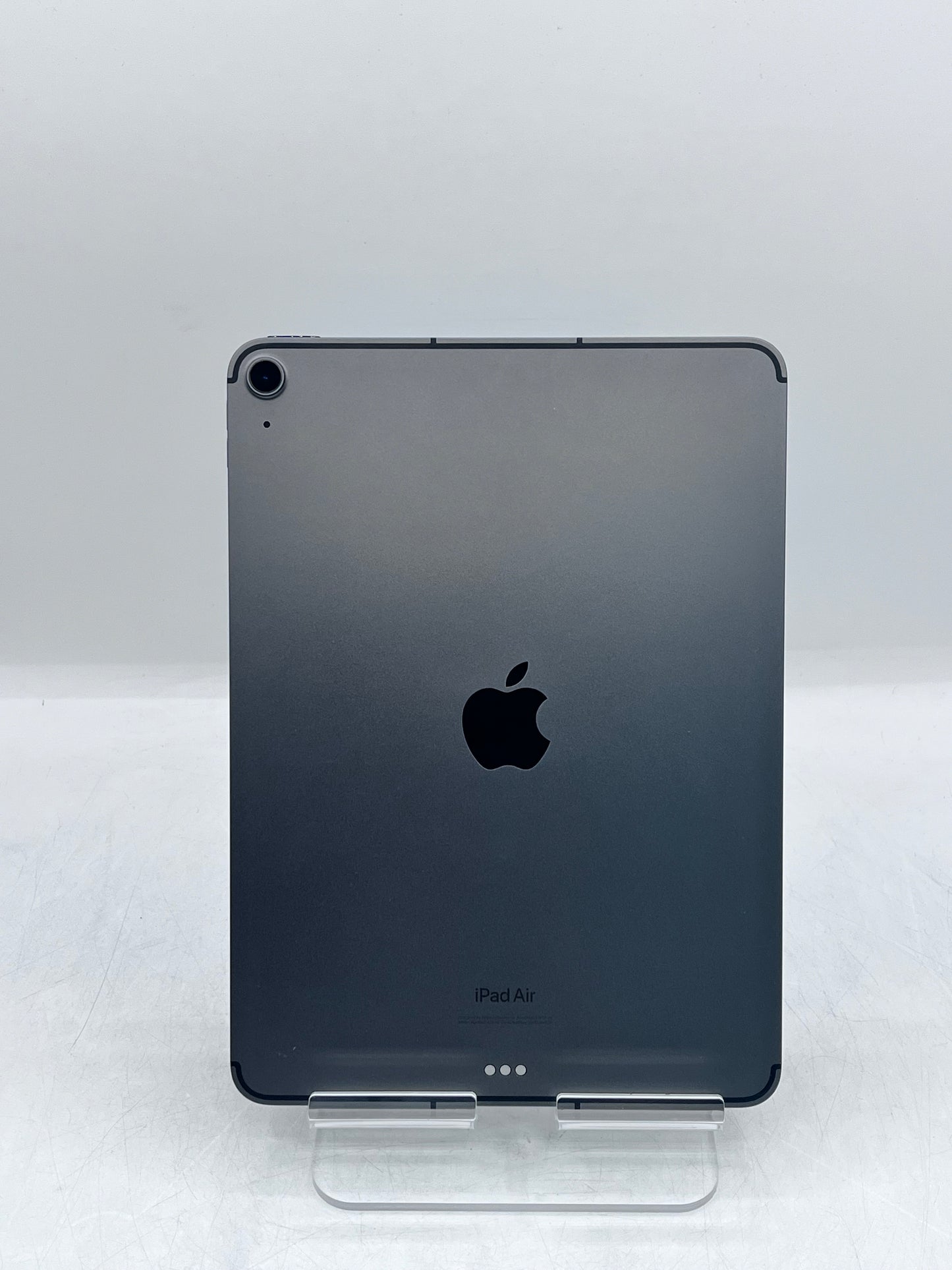 Apple iPad Air Unlocked (5th Generation) 64GB Space Gray Wi-Fi + Cellular A2589