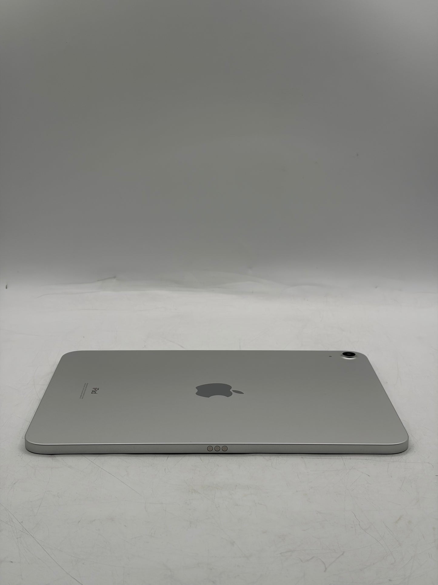 Wi‑Fi Only 2022 Apple iPad 10th Gen 64GB A2696 MPQ03LL/A 10.9" Tablet Silver