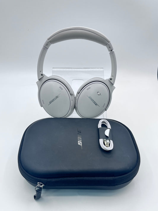 Bose QuietComfort 45  Headphones with Carrying Case - White