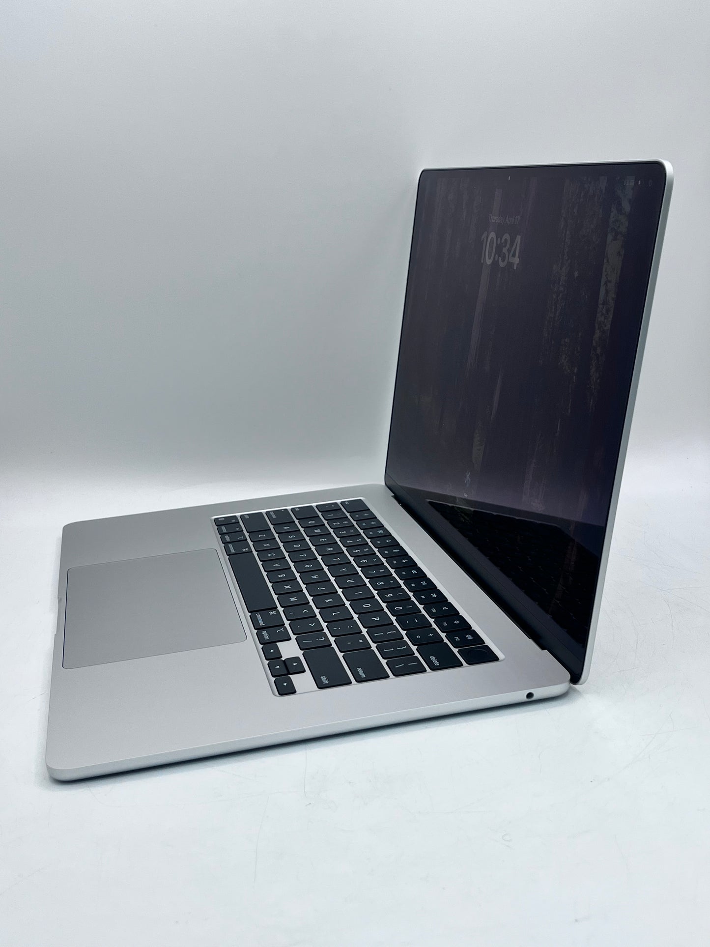 2023 Apple MacBook Air 15" (256GB SSD, M2, 8GB) Laptop - MQKP3LL/A Battery Cycle Count 55