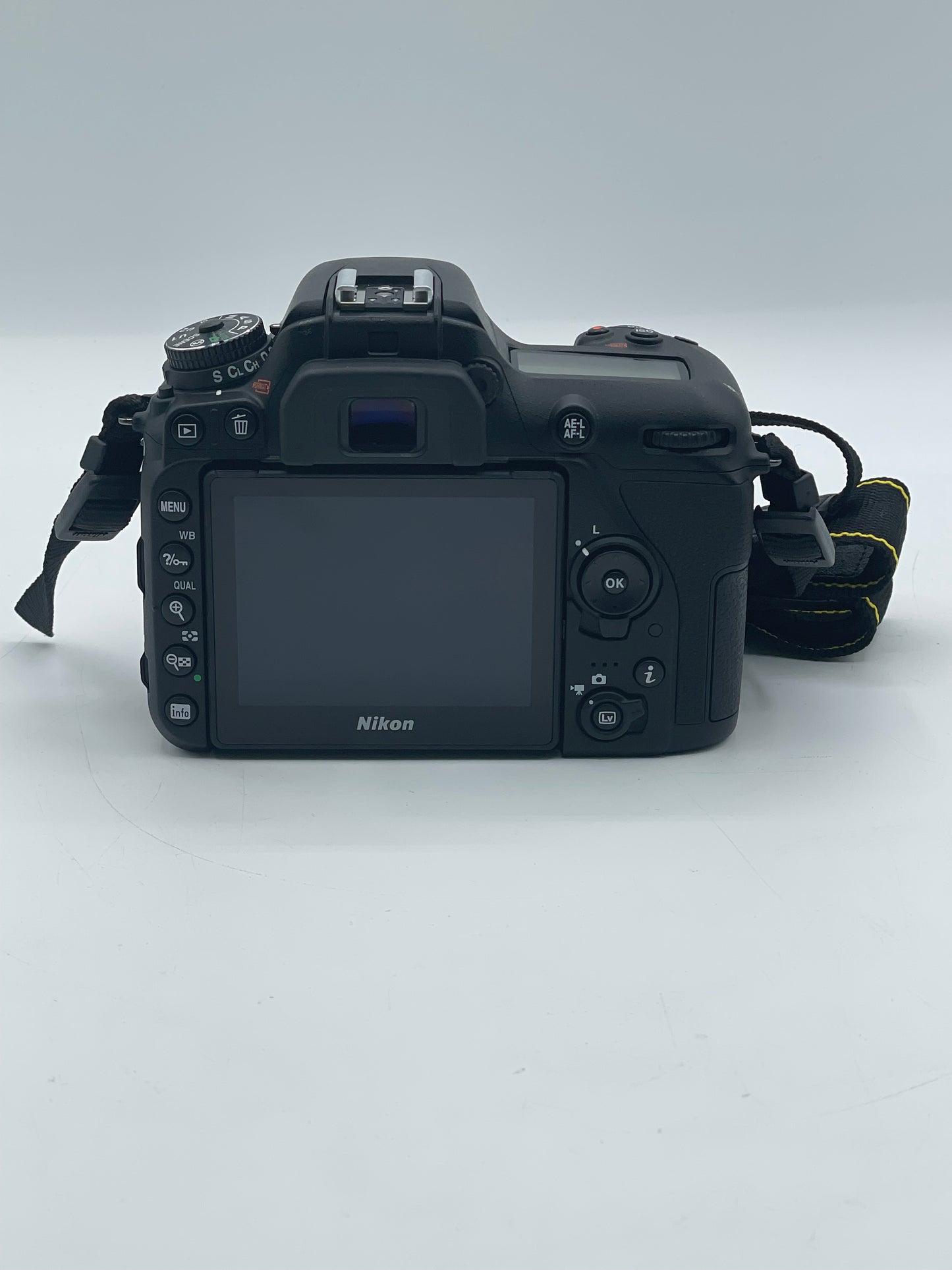 Nikon D7500 20.9MP Digital SLR Camera - Black with Carrying Case