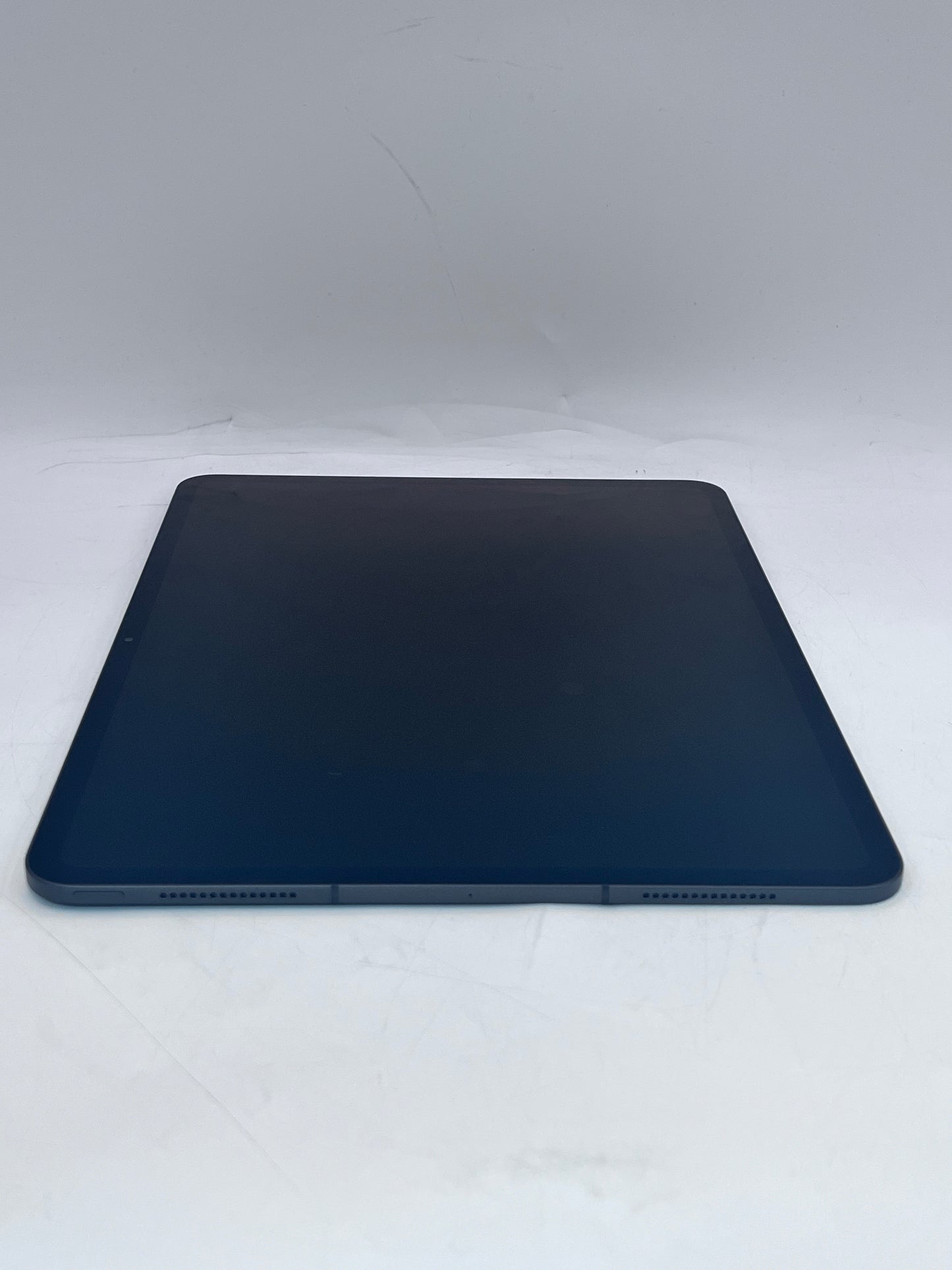 Unlocked Apple iPad Pro 13" (M5) A3361 ME7W4LL/A 256GB 0 cycle count 100% BH- Black