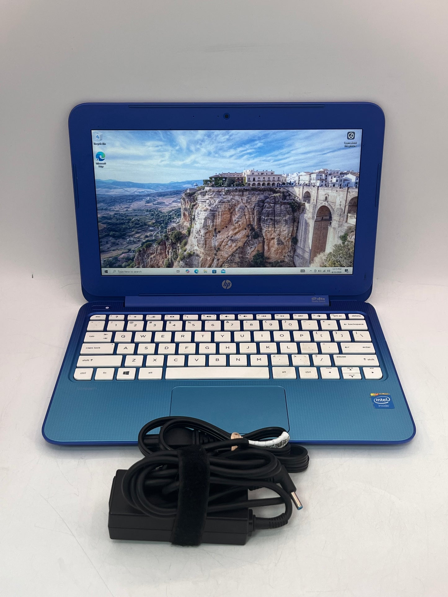 HP Stream 11-D010WM 11" Celeron N2840 2.1GHz 2GB 32GB - Blue READ