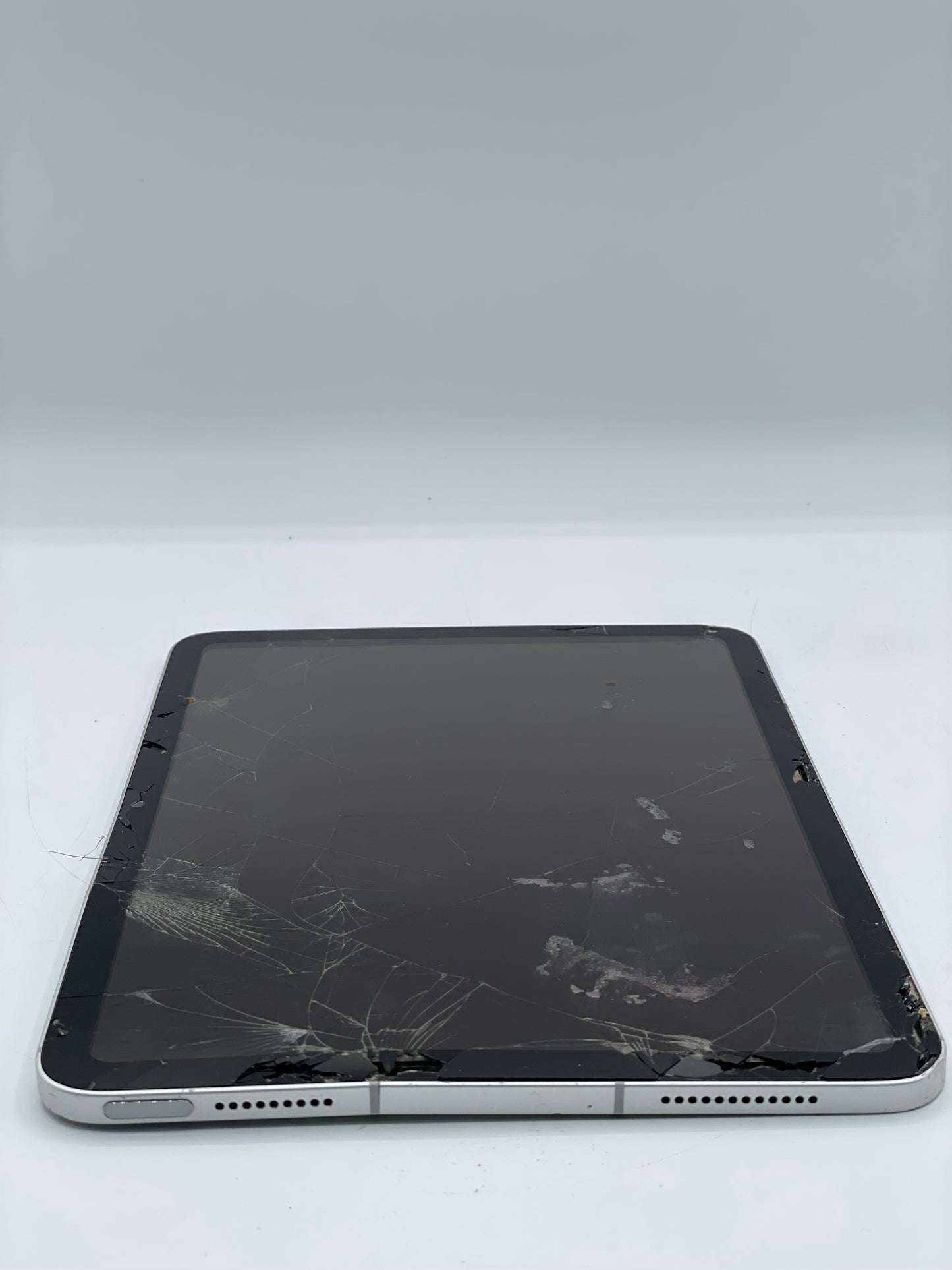 Apple iPad 10th Gen A2757 - Silver - Broken Screen - Unlocked