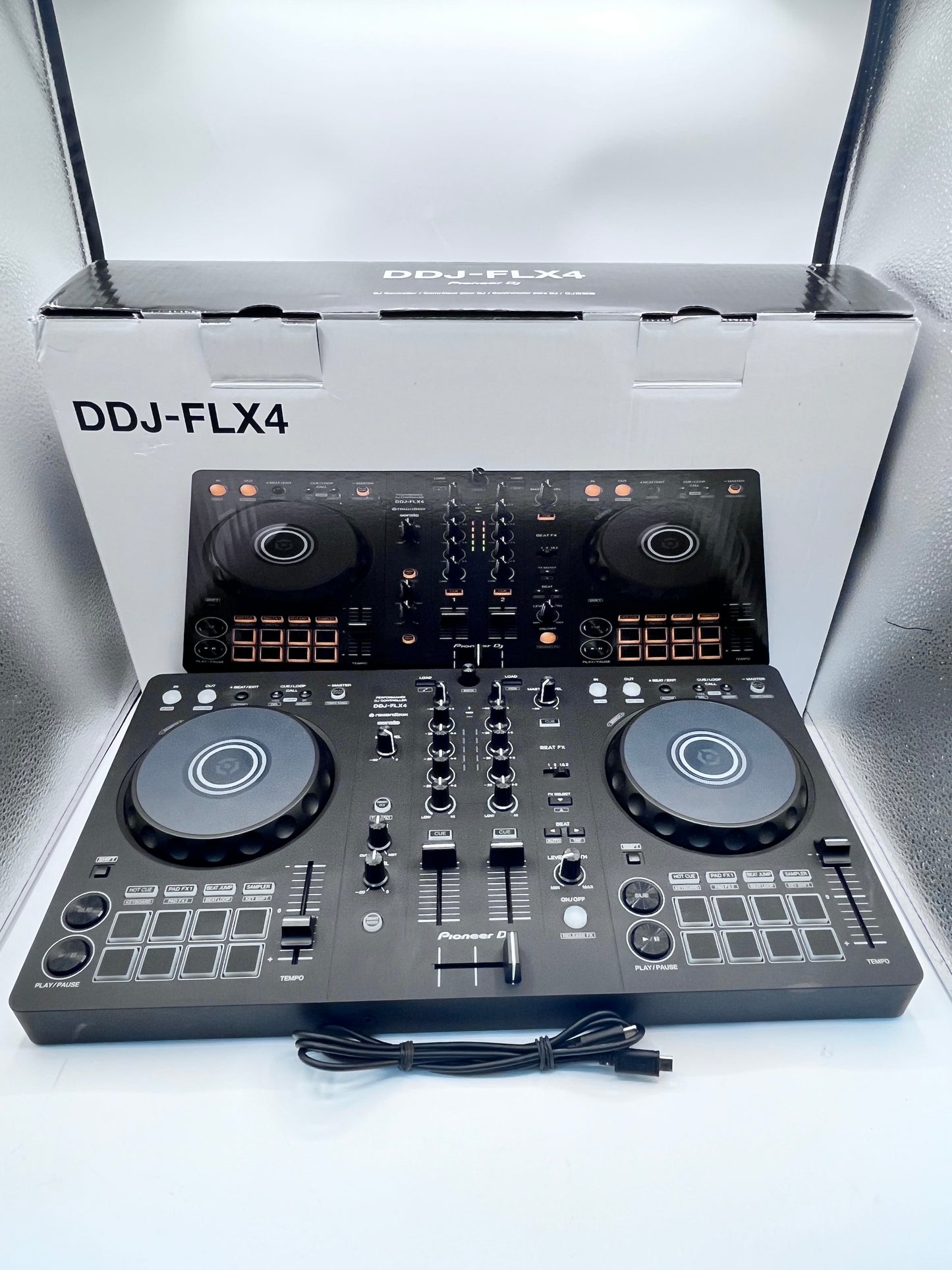 Pioneer DJ DDJ-FLX4 2-Channel DJ Controller - Black