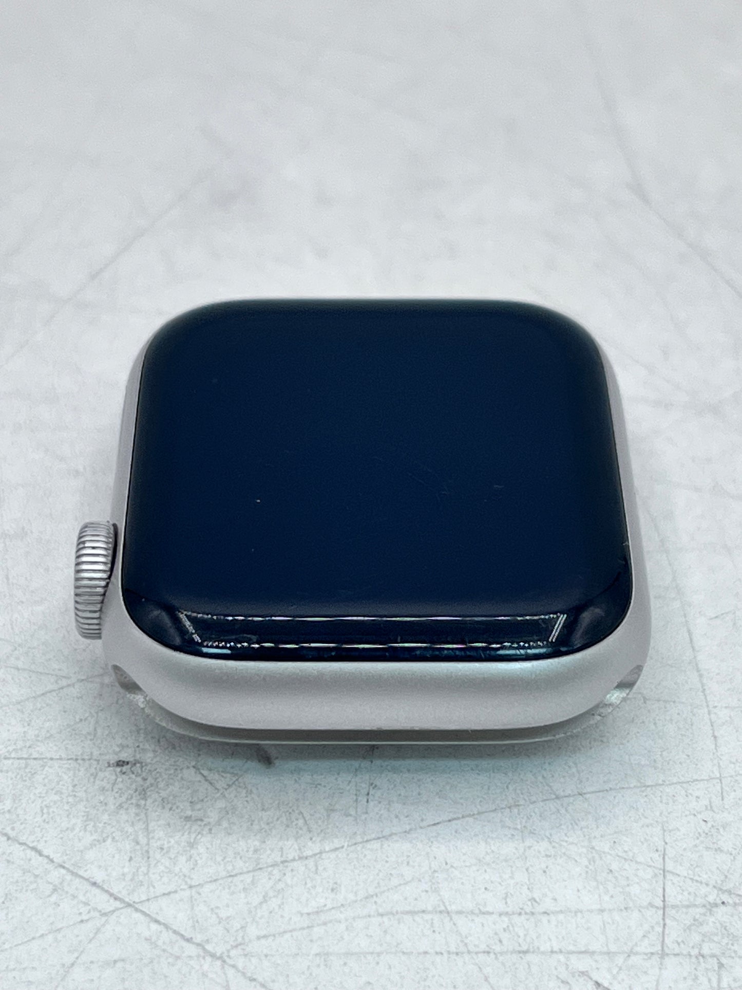 Apple SE 2nd Gen Smart Watch 40mm GPS Only -Starlight
