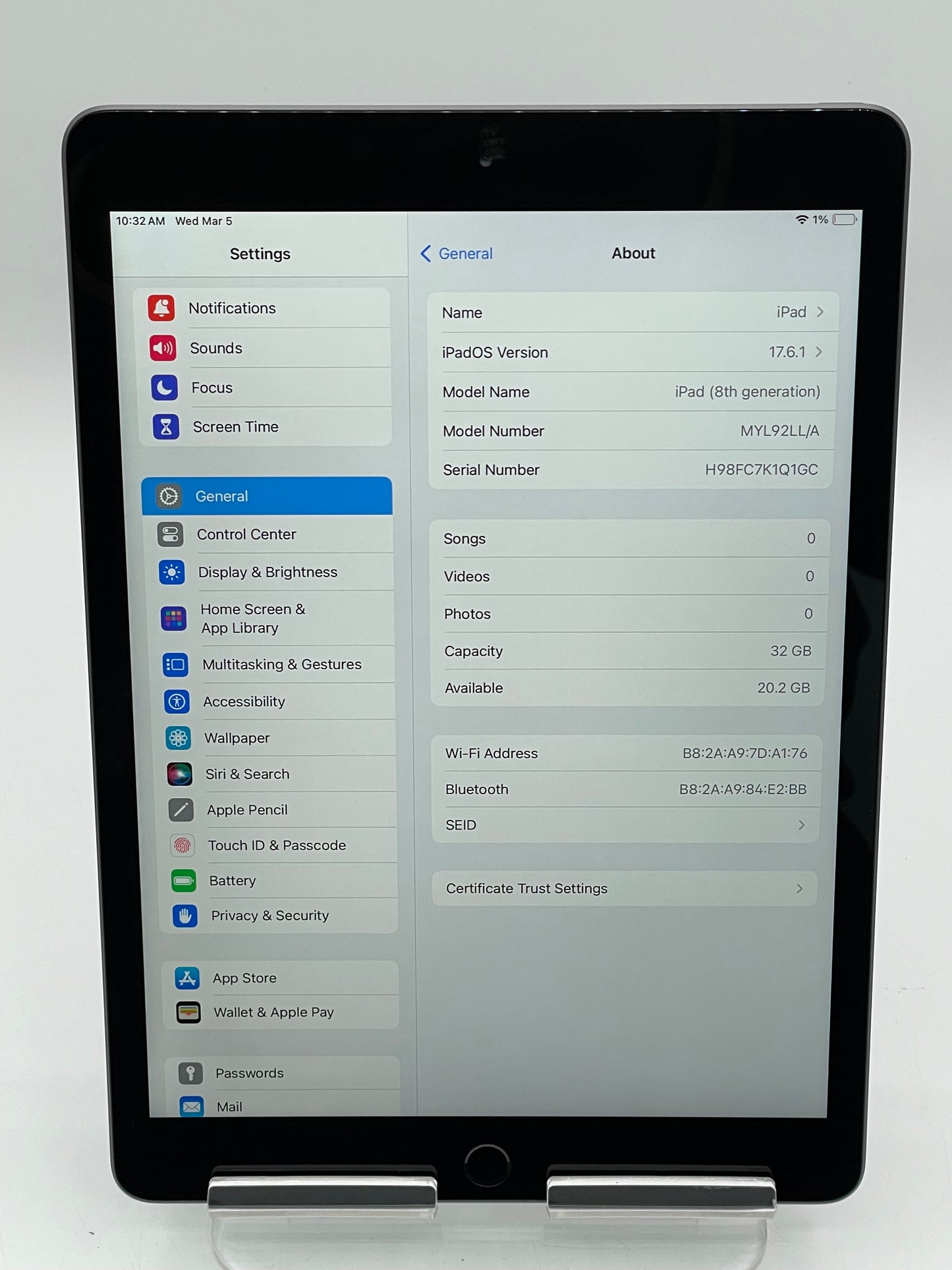 Apple iPad 8th Gen A2270 2020 Space Gray 32GB Free Shipping