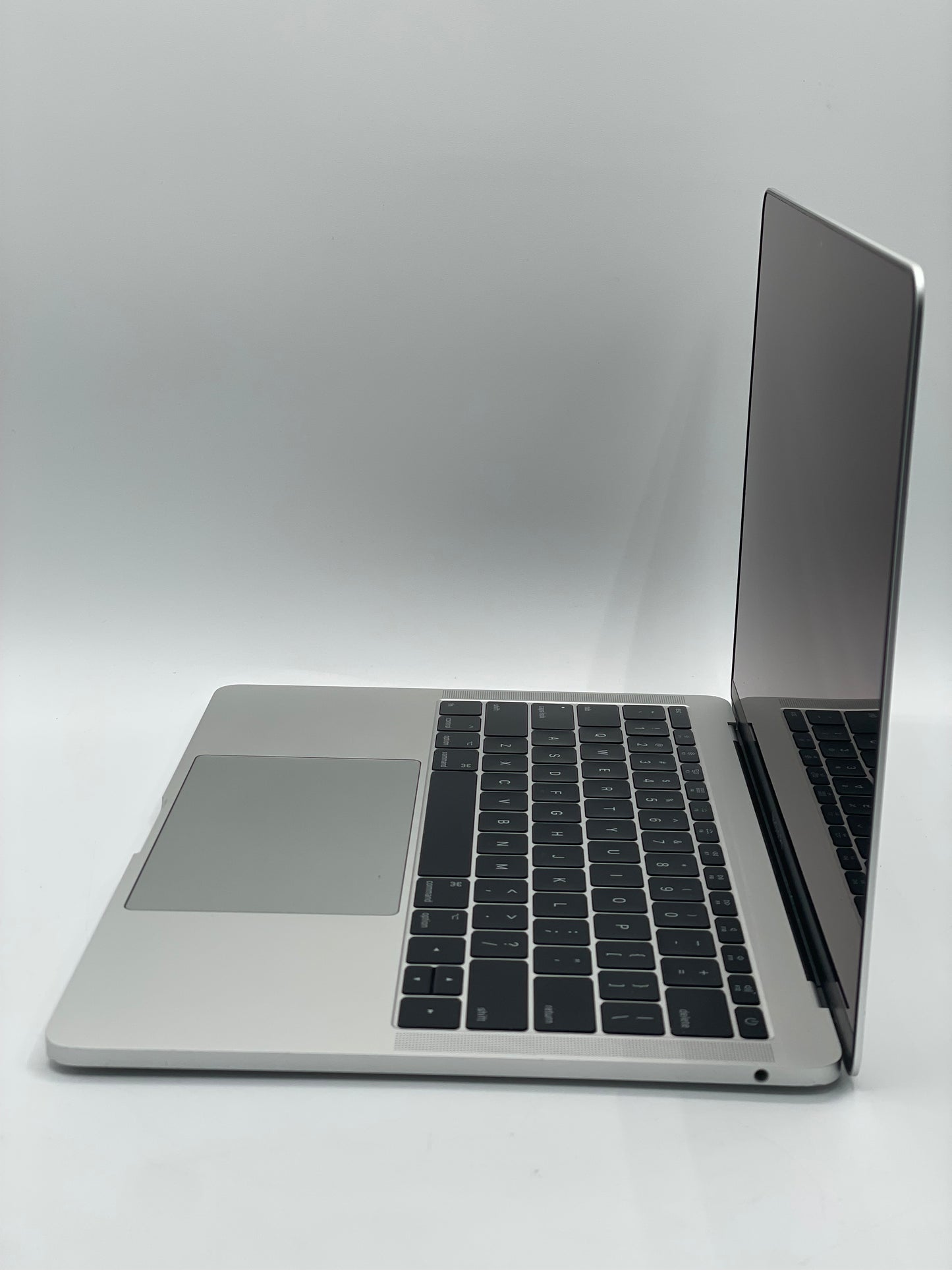 2017 Apple MacBook Pro 13" A1708 Core i5 @ 2.3GHz 8GB 128GB Space Gray