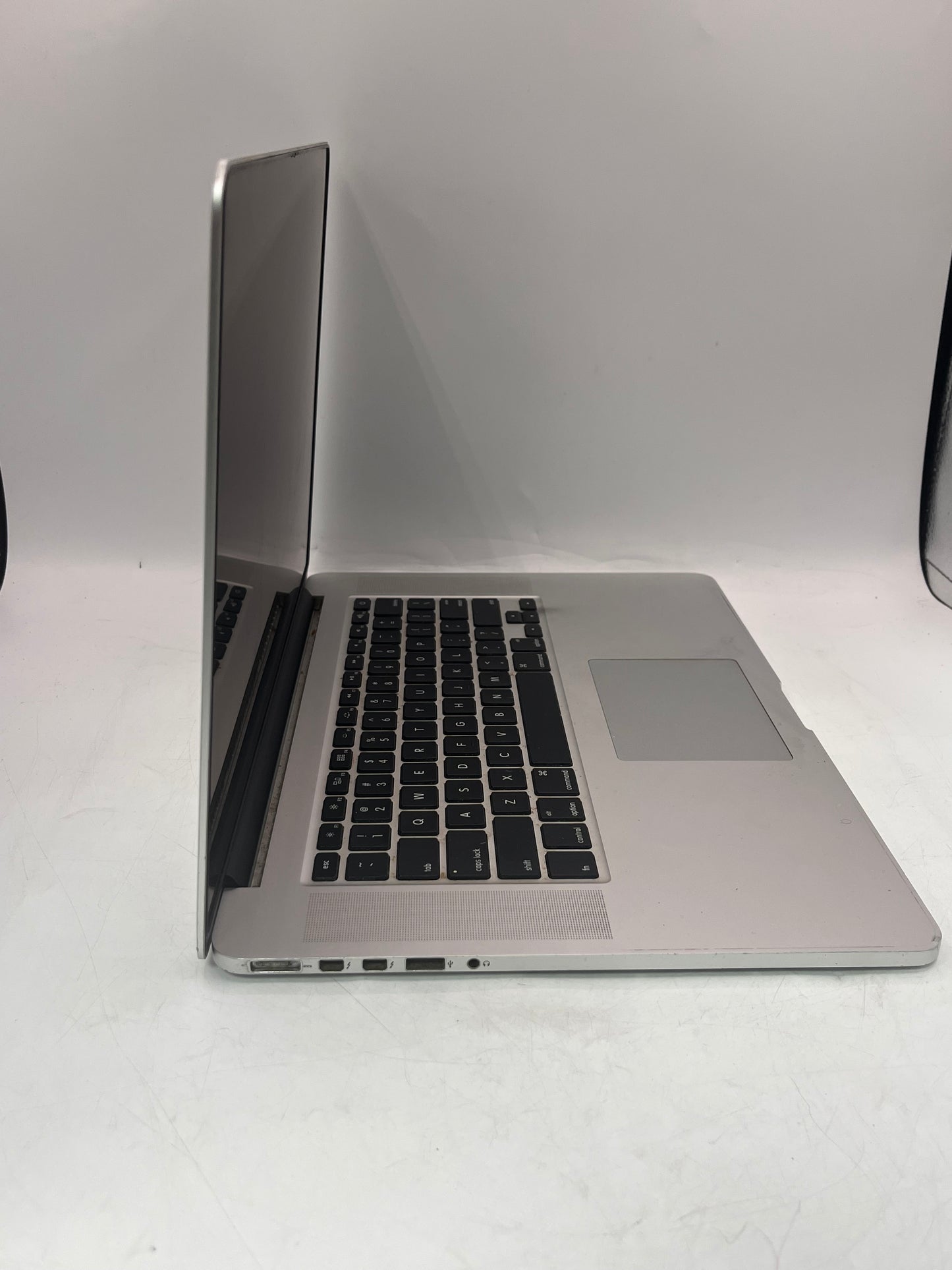 Apple MacBook Pro 15" A1398 2014 Core i7 16GB 512GB Silver