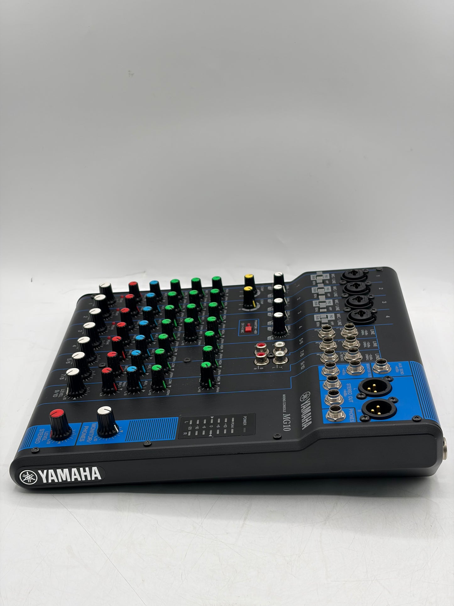 Yamaha MG10XU 10-Input Stereo Mixer with Effects - Black