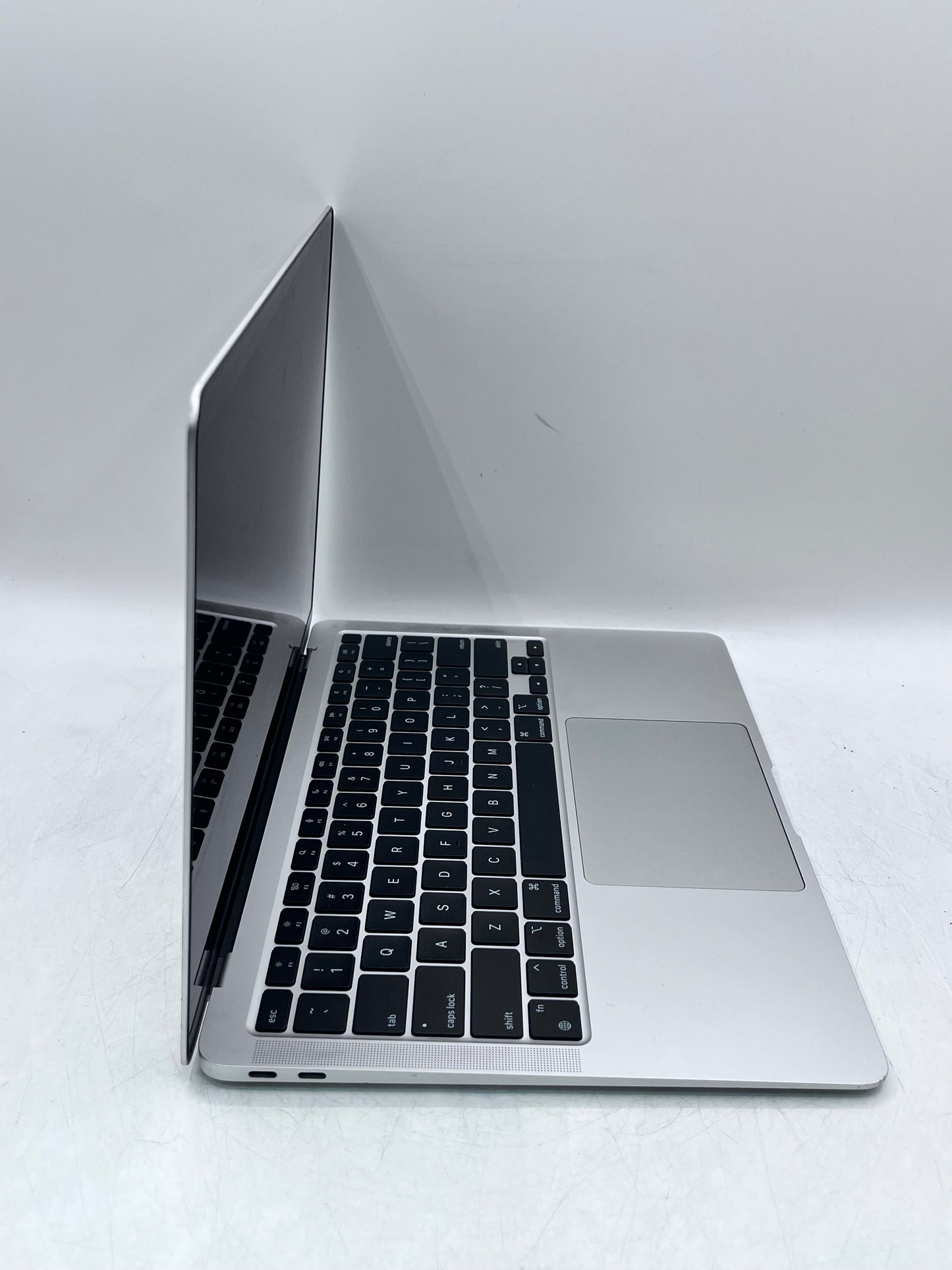 2020 Apple MacBook Air 13.3" M1  8GB 256GB A2337 MGN93LL/A Remotely Managed