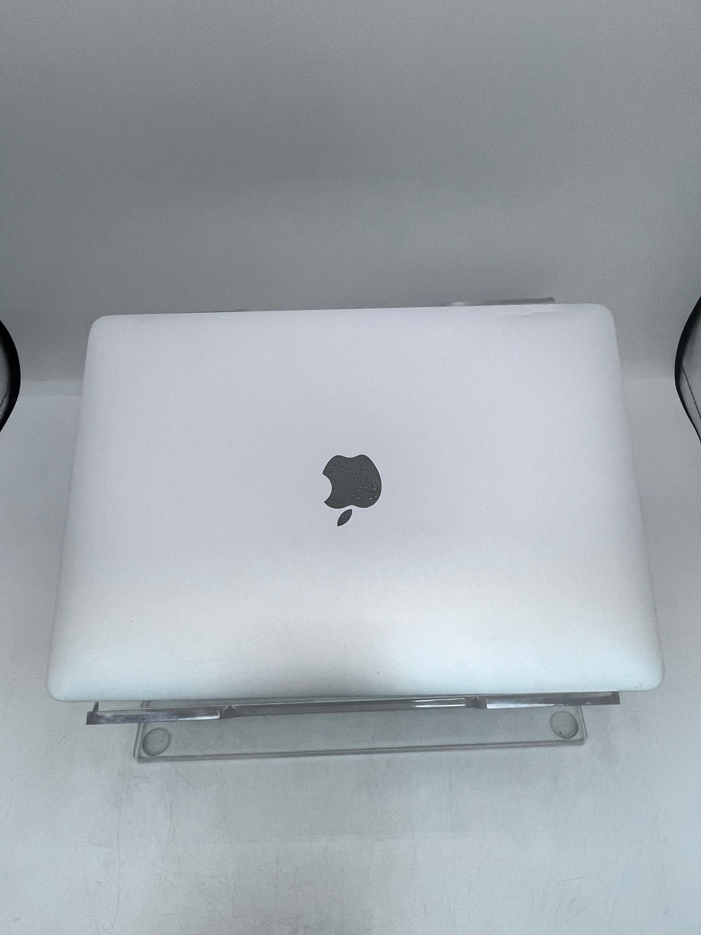 Apple MacBook Air Retina A2179 MWTJ2LL/A 2020 Intel i3 8GB  256GB - Silver READ