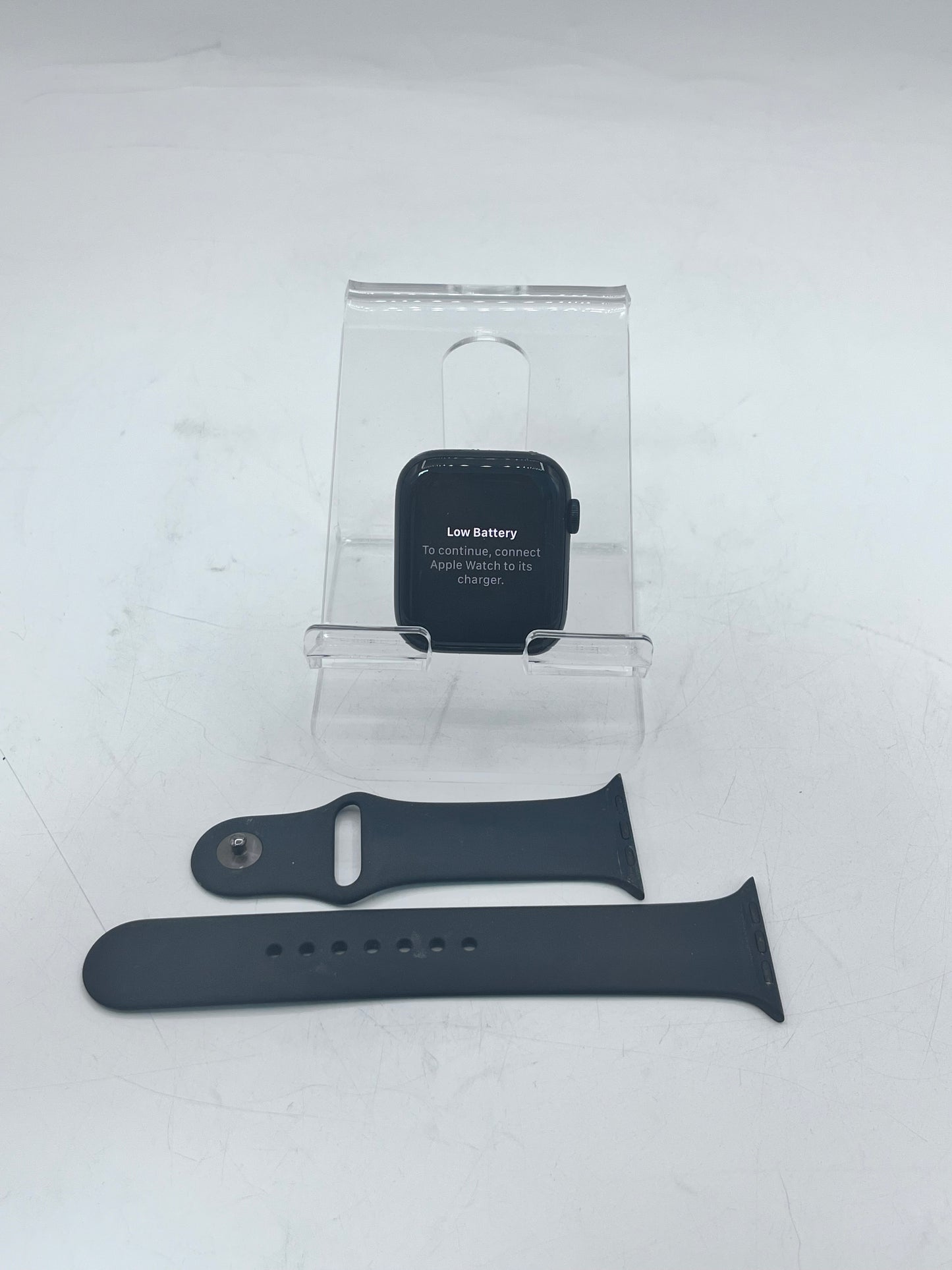 GPS Only Apple Watch SE 2nd Gen 44MM Midnight Aluminum Black Sport Band A2723