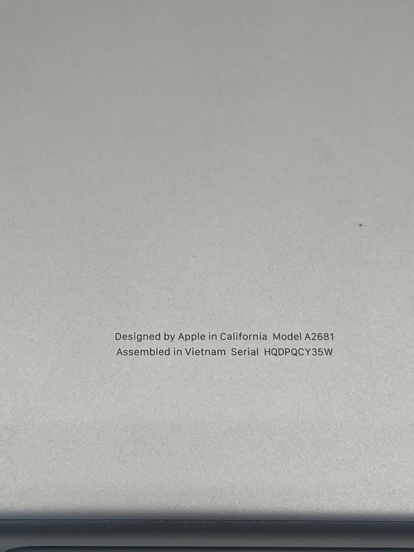 2022 Apple MacBook Air 13.3" M2 8GB 256GB A2681 REMOTELY MANAGED
