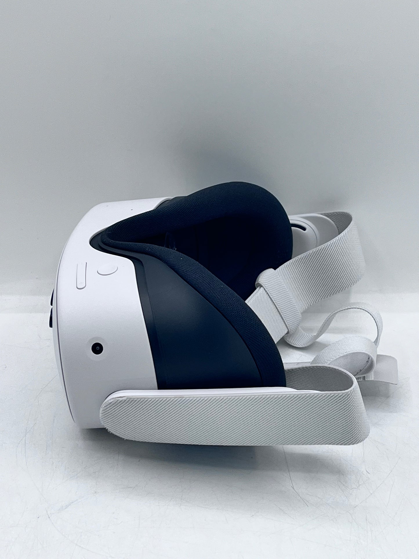Meta Quest 3 128GB VR Headset-  White