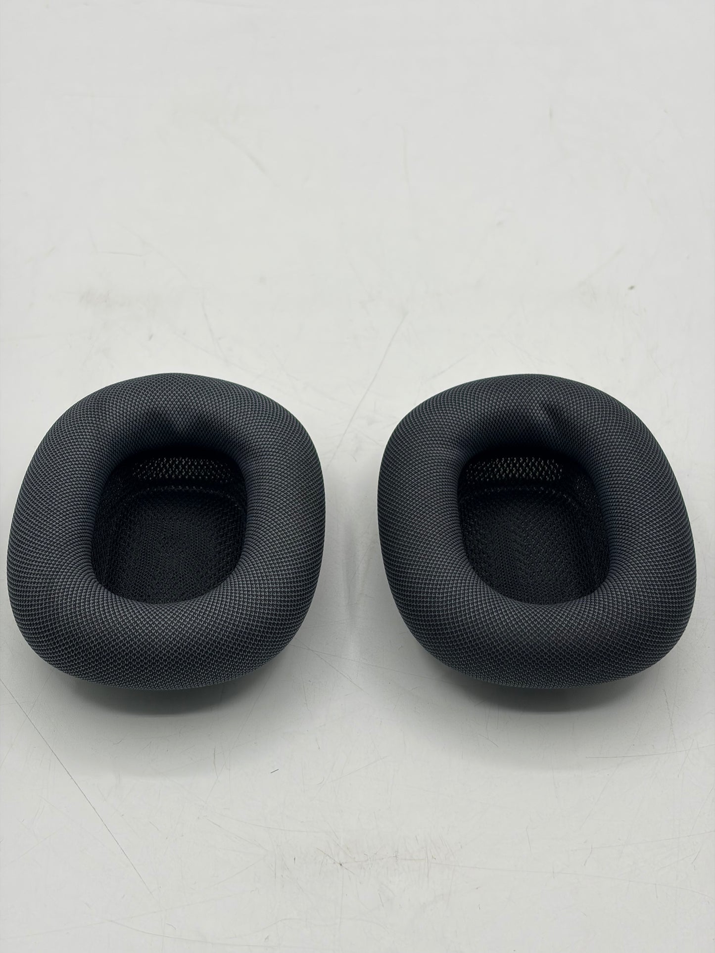 2024 Apple AirPods Max Midnight A3184 MWW43AM/A Over the Ear Headphones