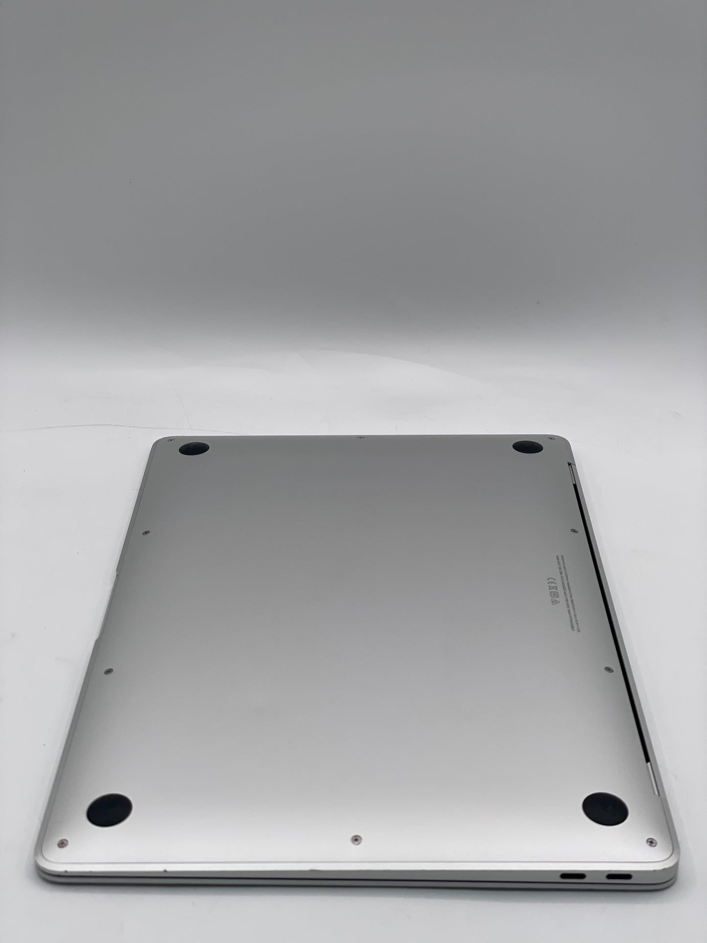 2020 Apple MacBook Air 13.3" M1 7C 8GB 128GB A2337 REMOTELY MANAGED