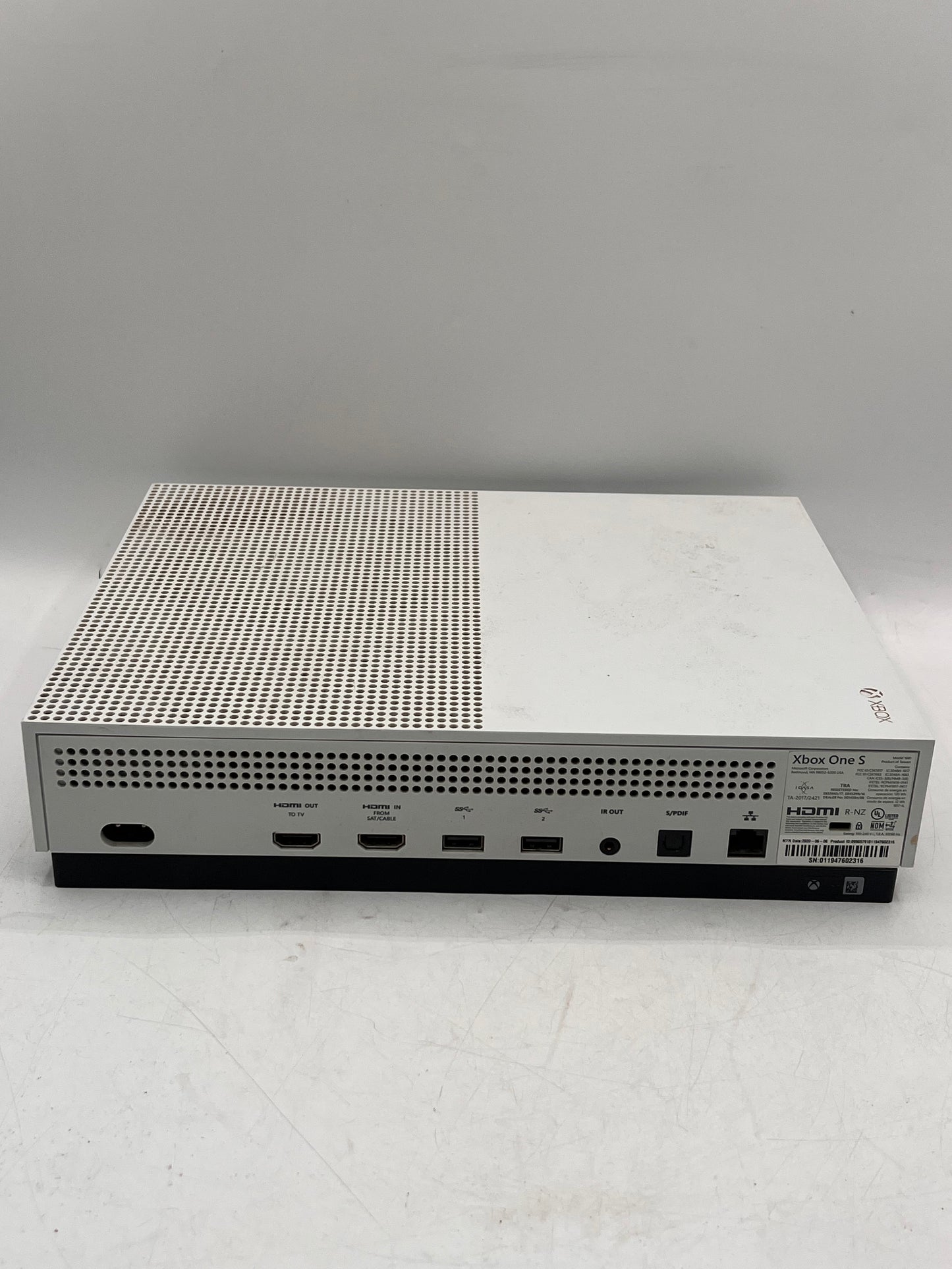 Microsoft Xbox One S 1TB White Console 4K UHD Blu-Ray MPN 1681 Working