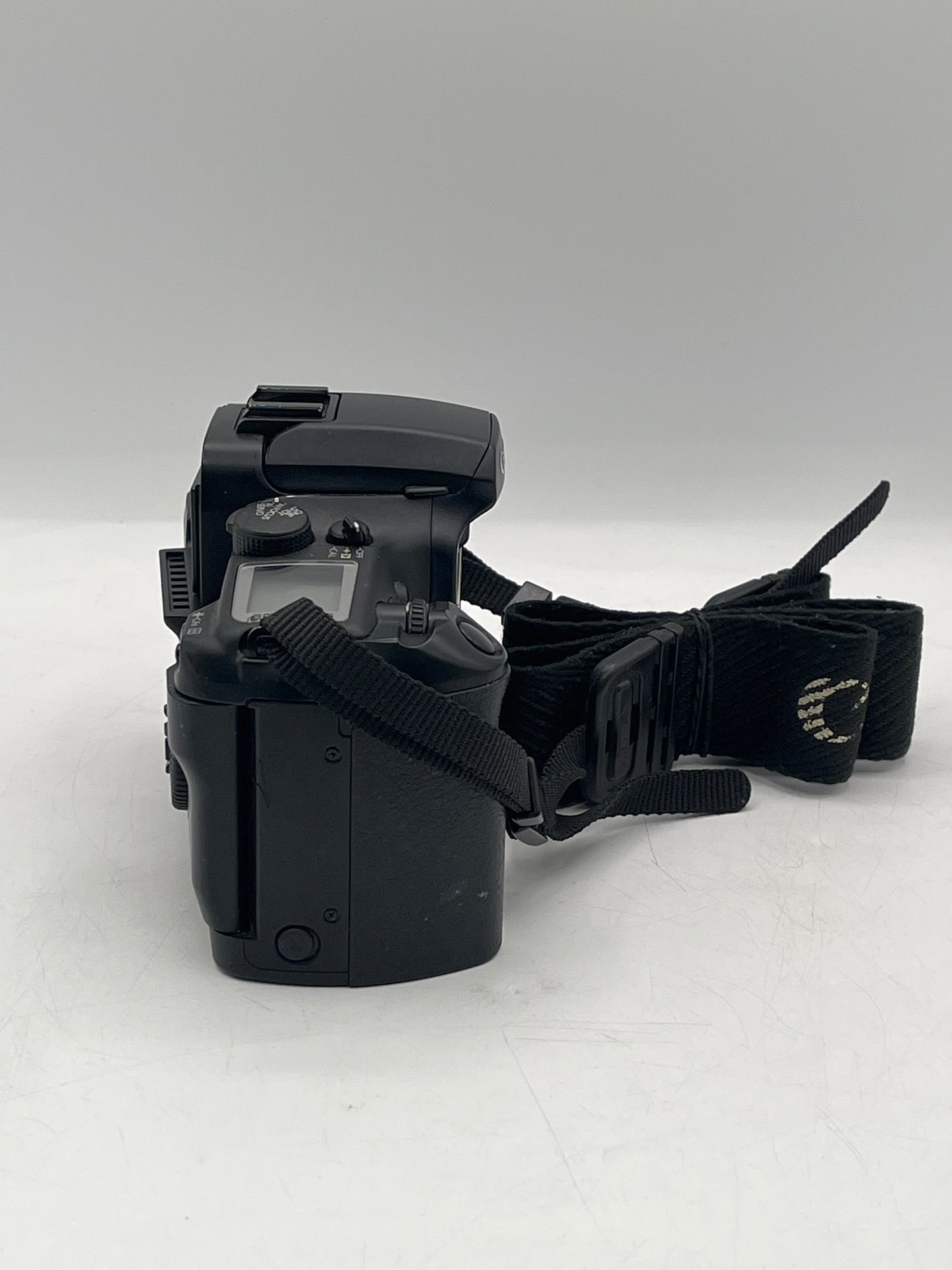 Canon EOS Elan 7E 35mm DSLR Camera Body with Strap READ