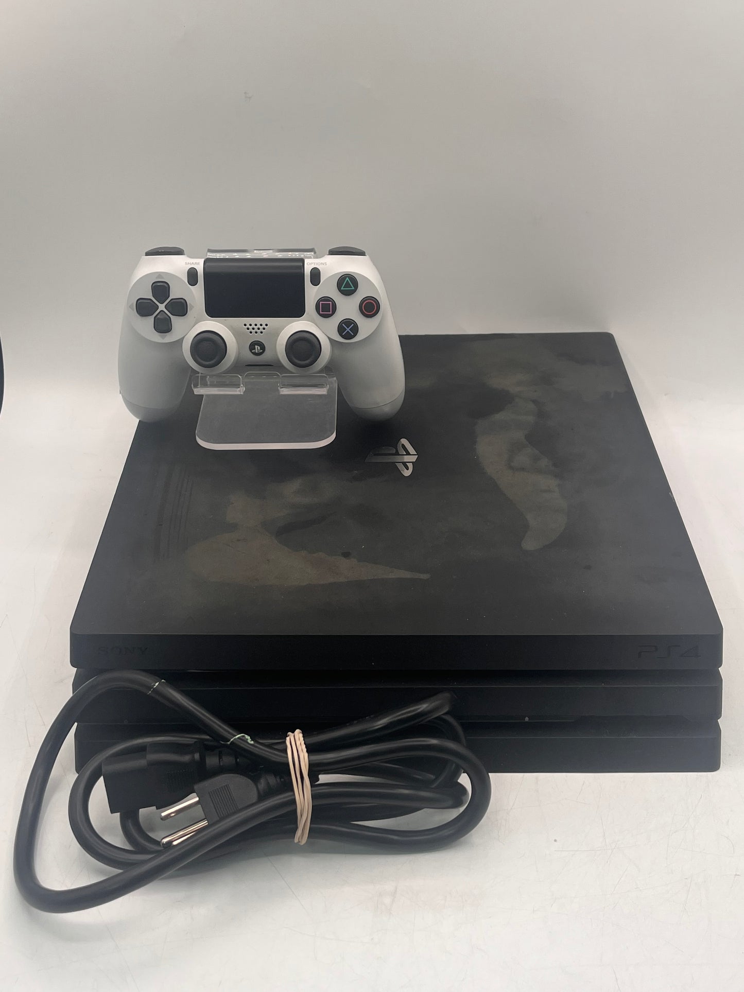 Sony PlayStation 4 Pro CUH-7115B 1TB Black Console with 1 Controller