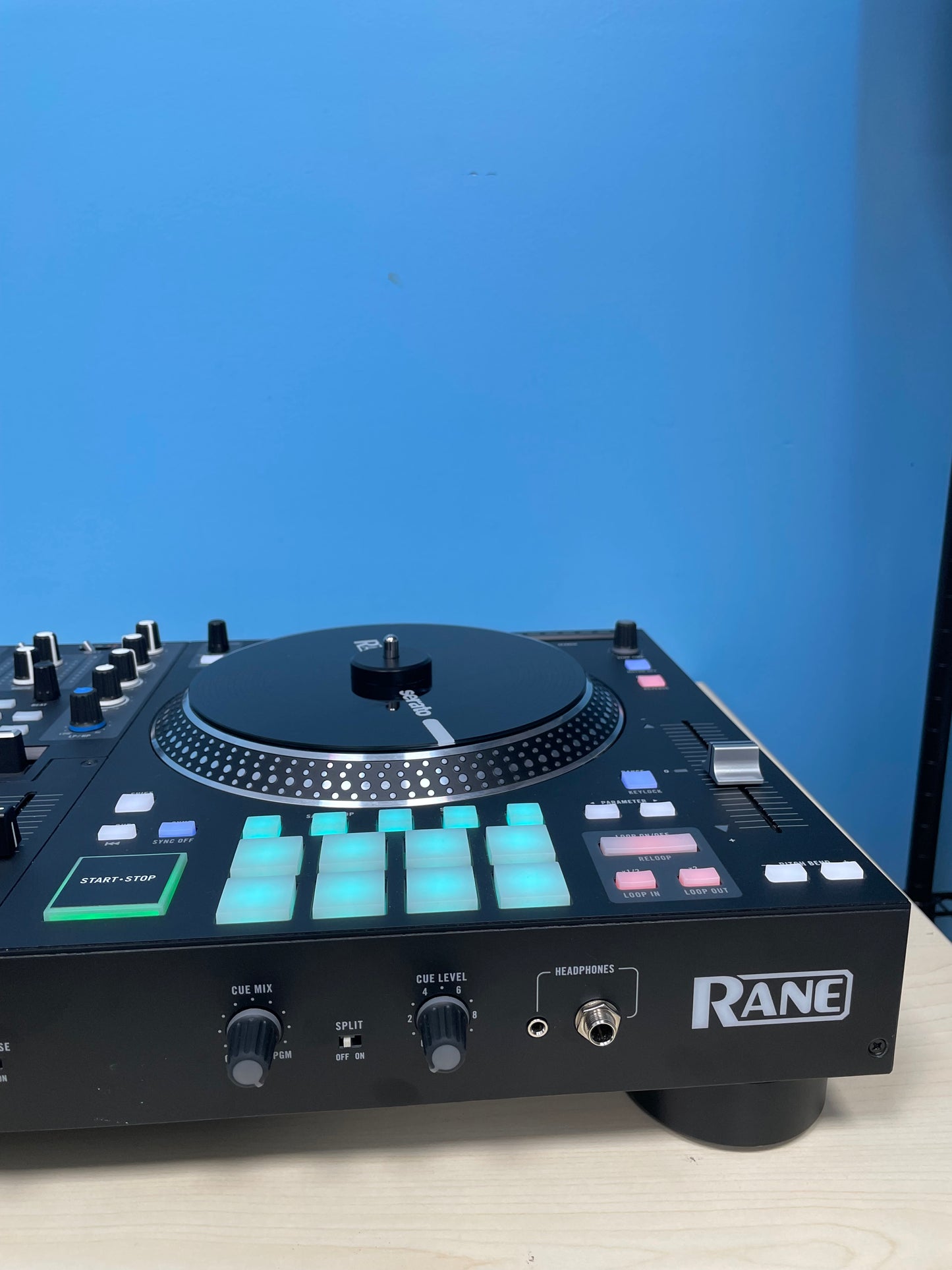 RANE ONE Professional Motorized DJ Controller for Serato DJ Pro w/ Case Free Shipping