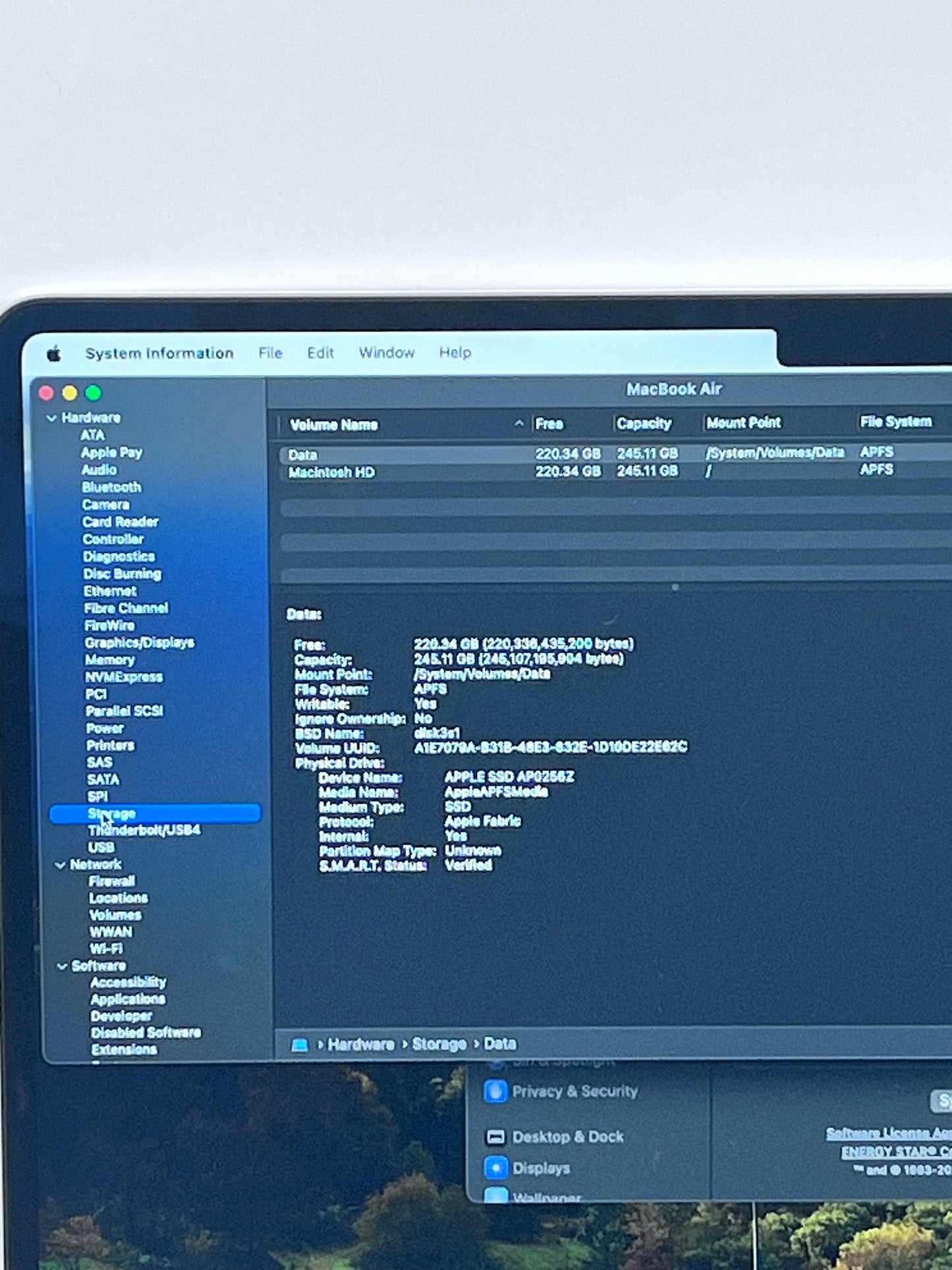 2022 Apple MacBook Air 13.3" M2 8GB 256GB A2681 REMOTELY MANAGED
