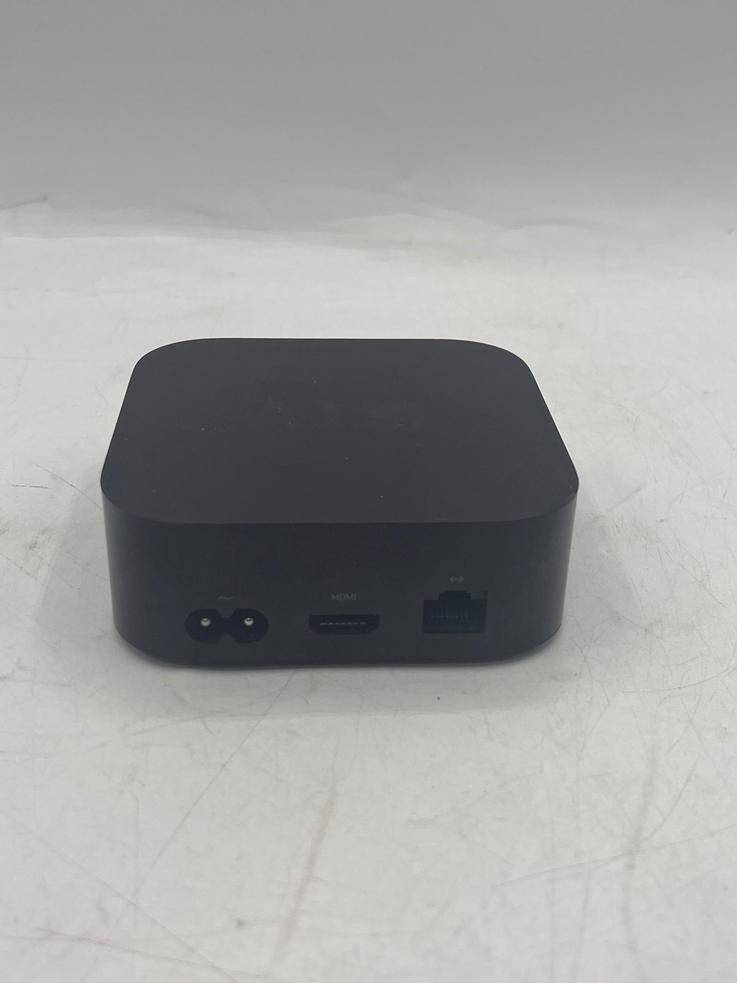 Apple TV 4K A2169 32GB (2nd Gen) Media Streamer