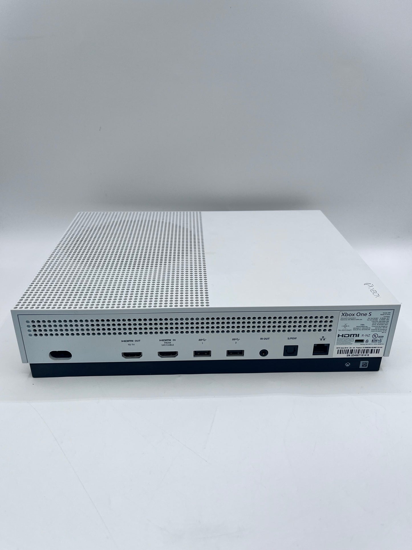 Microsoft Xbox One S 2016 1TB Bundle with 4 games - White