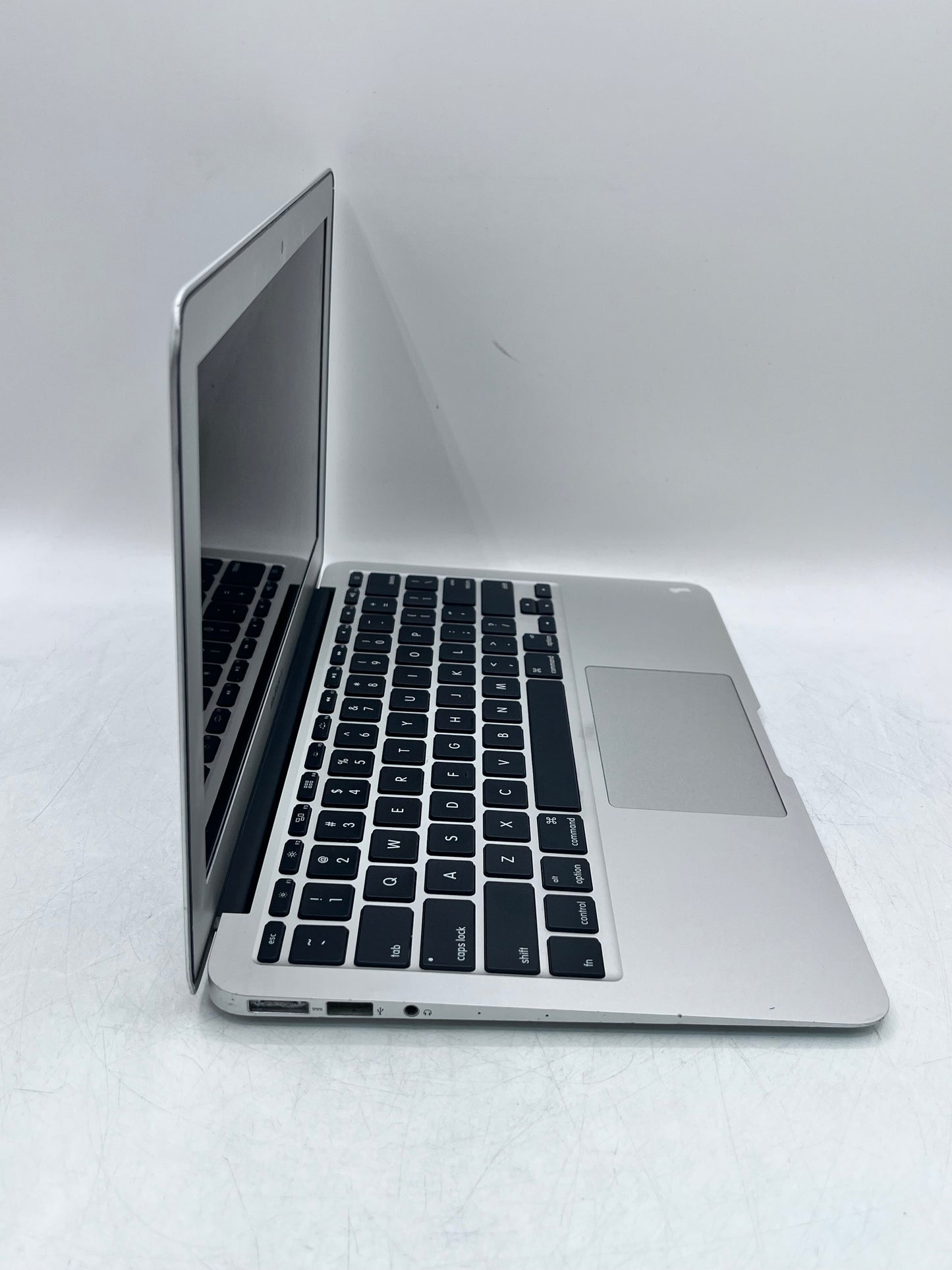 Apple MacBook Air A1465 Mid 2013 11.6"  Core i5 1.4GHz 4GB 128GB - Silver