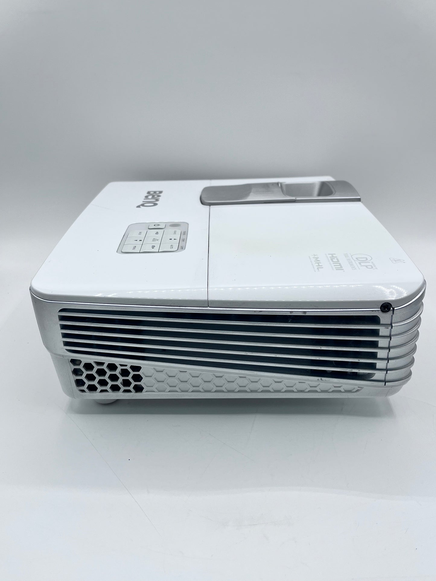 BenQ HT1075 DLP Projector HDMI 1080p Native Full HD with Remote & Power Cable READ