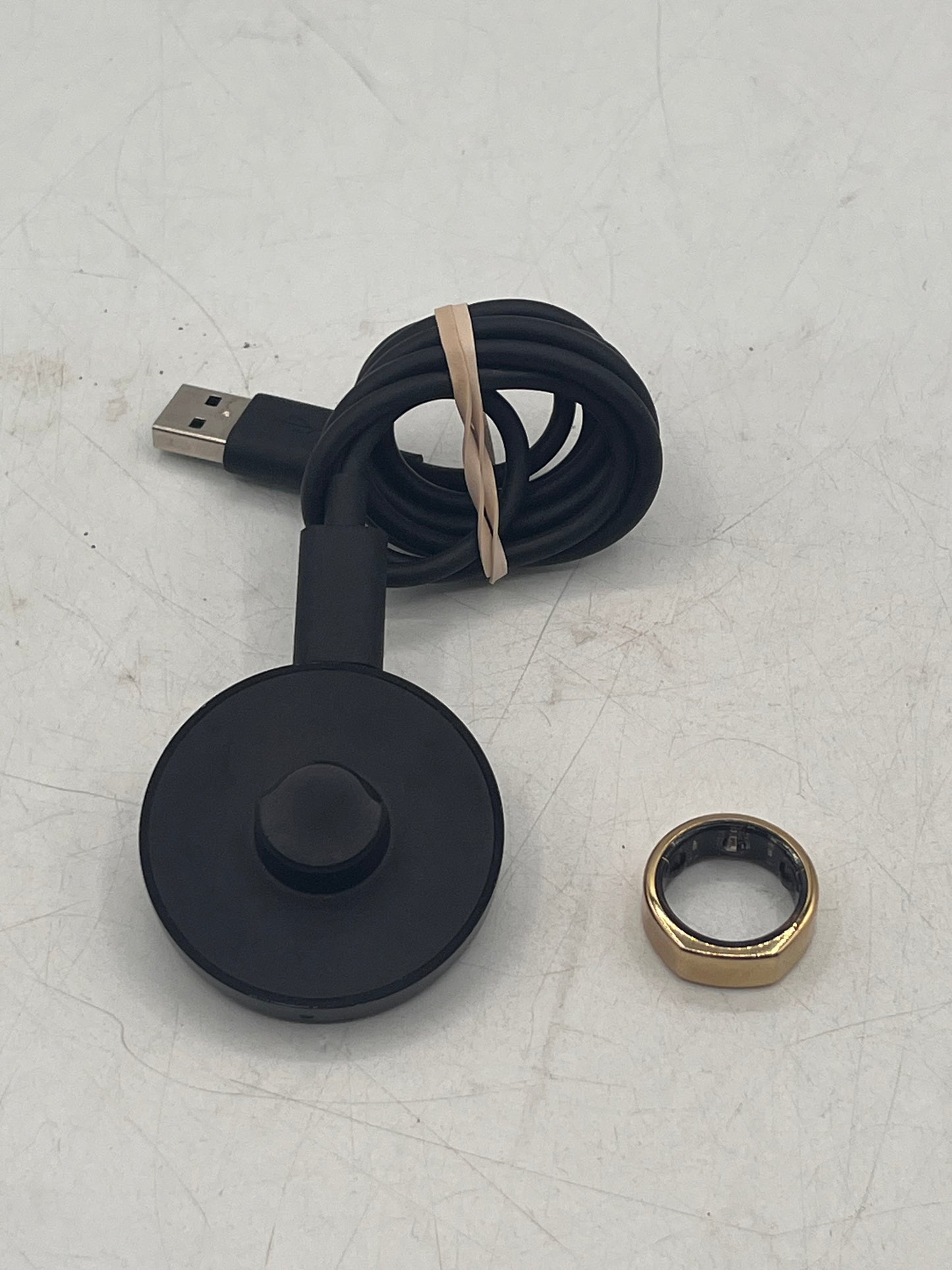Oura Gen3 Smart Ring Activity Tracker Gold Size 7 with Charger