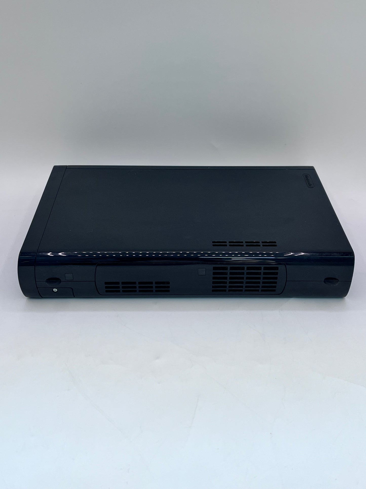 Nintendo Wii U WUP-010 2012 Video Game System with One Controller - Black