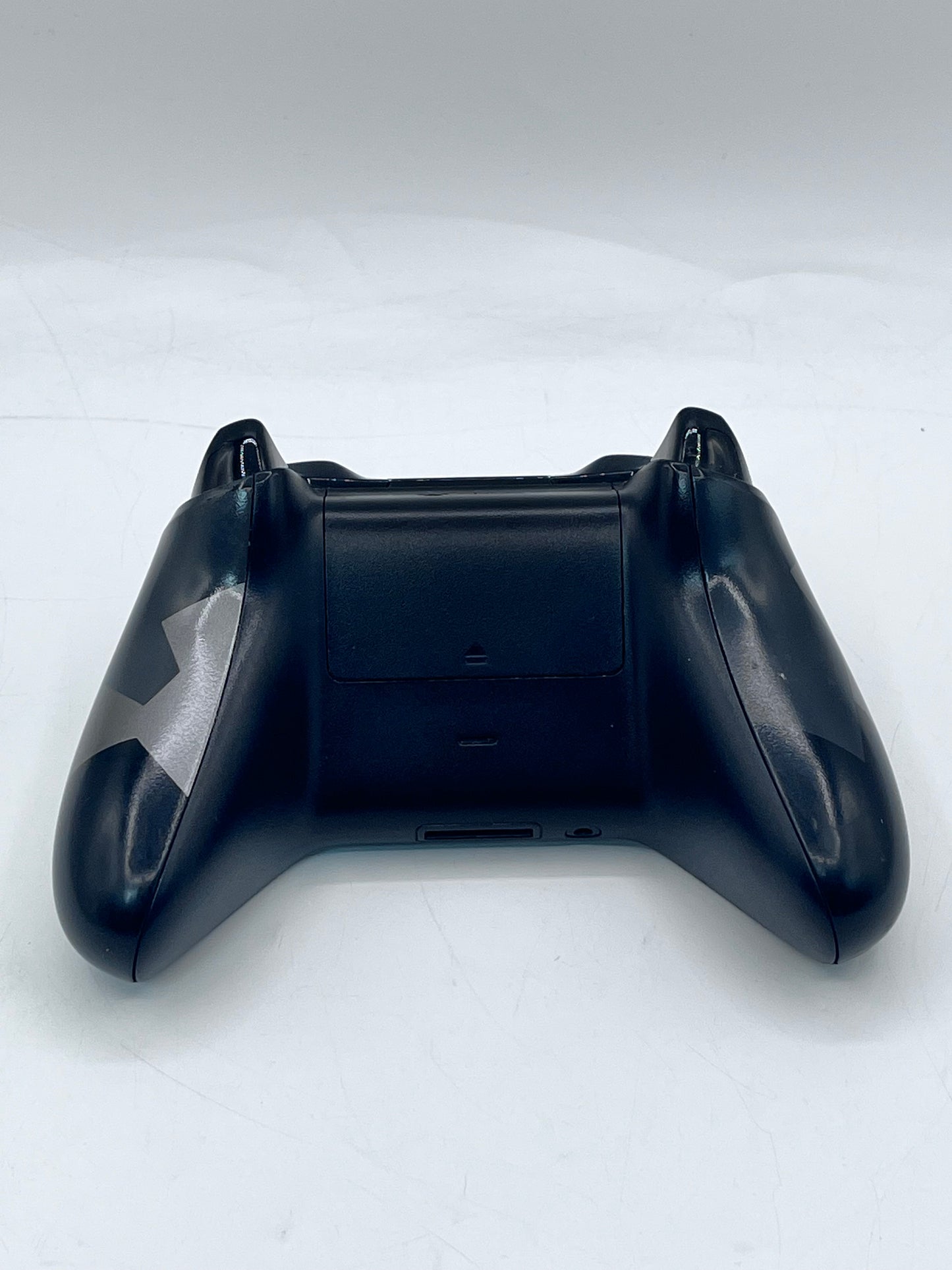 Microsoft Xbox One 2013 1540 with Kinect Accessory - Black