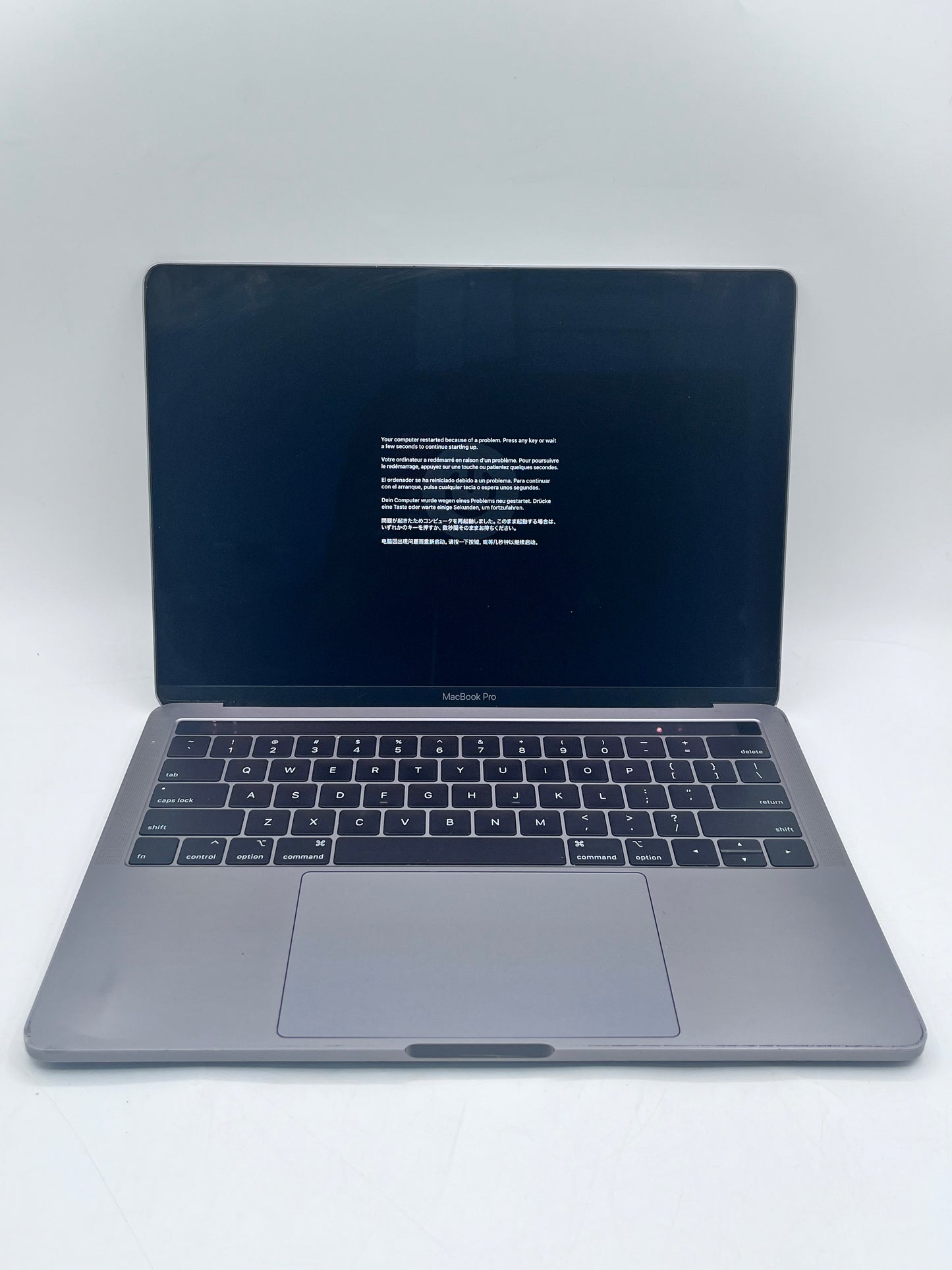 Apple MacBook Pro 13" A1989 2018 Core i5 8GB 256GB - Silver