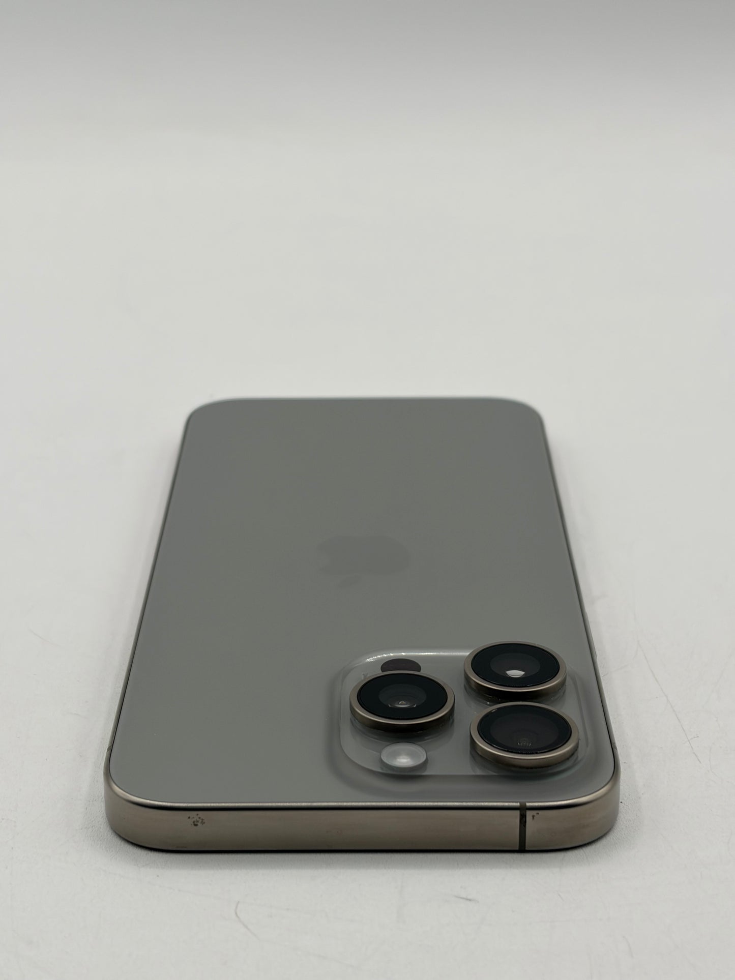 AT&T Only Apple iPhone 15 Pro Max 6.7" MU6H3LL/A A2849 1TB White Titanium 79% BH