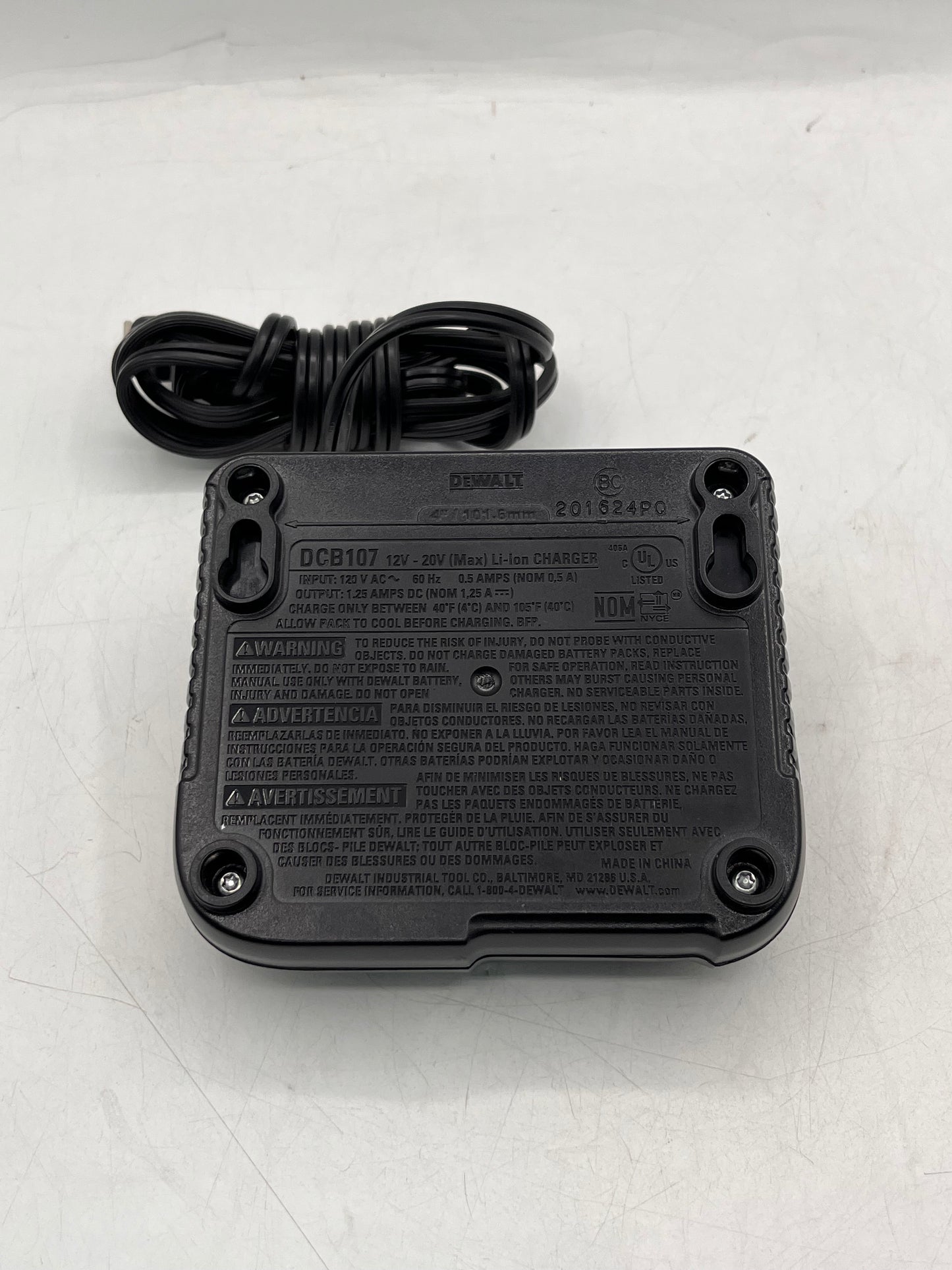 DeWalt DCB107 12V/20V MAX Lithium Ion Battery Charger