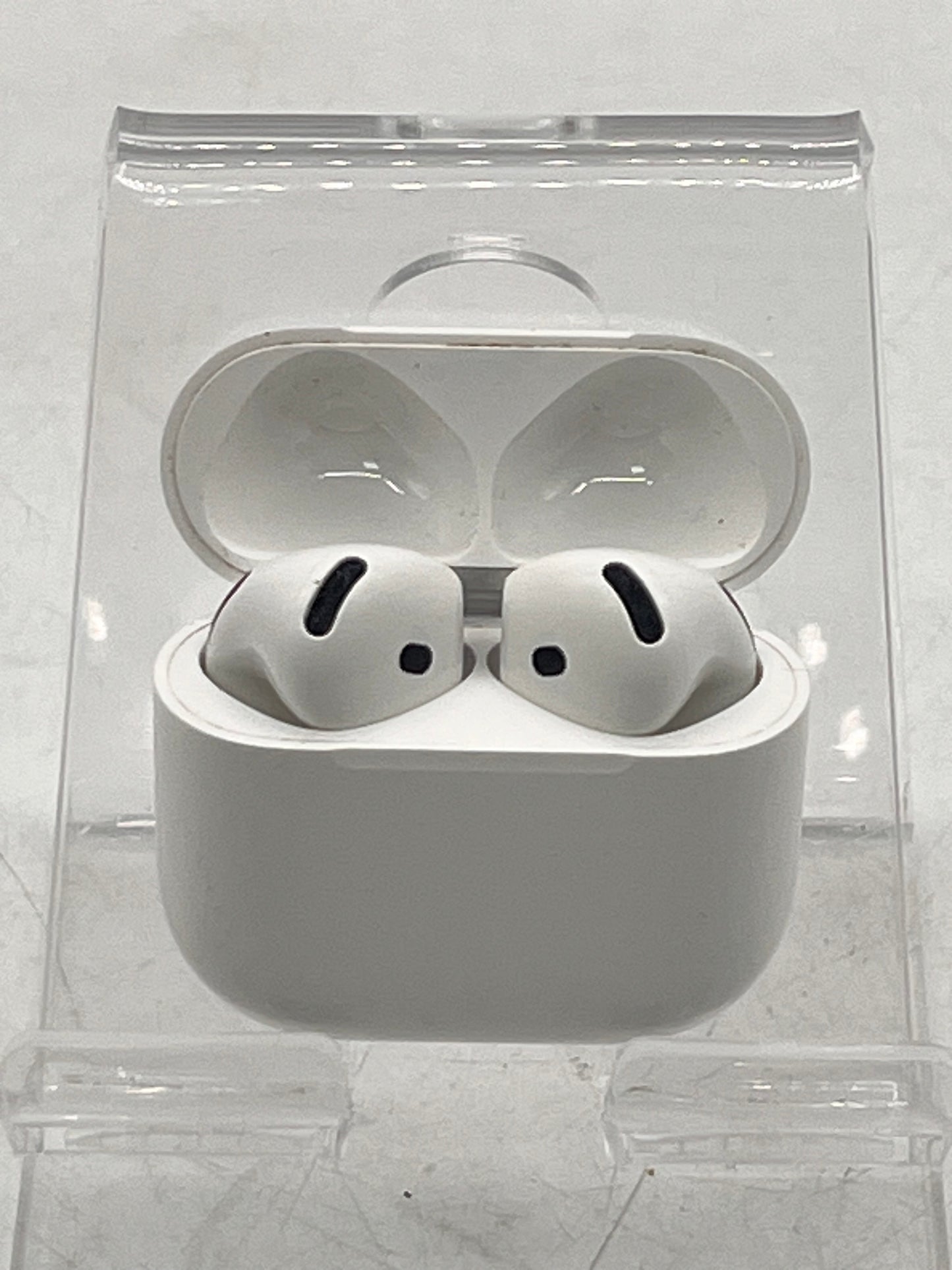 Apple AirPods 4th Gen Complete Set A3058 A3050 A3053 White