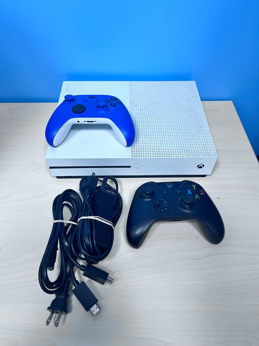 Microsoft Xbox One S 1TB Console 1681 with 2 Controllers Free Shipping