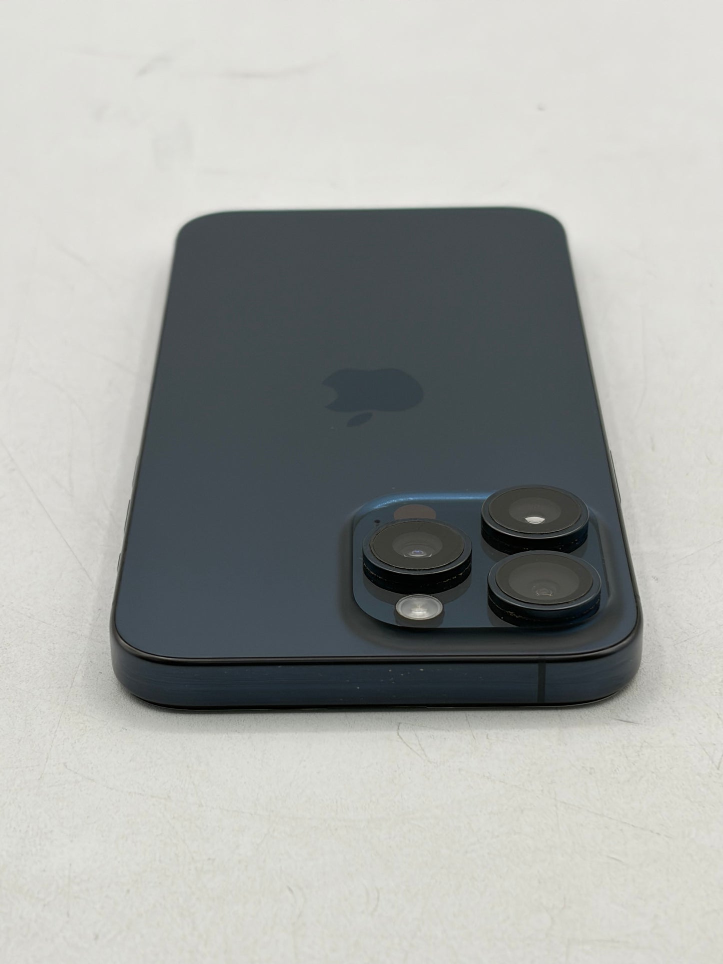 Unlocked Apple iPhone 15 Pro Max 256GB - Blue Titanium