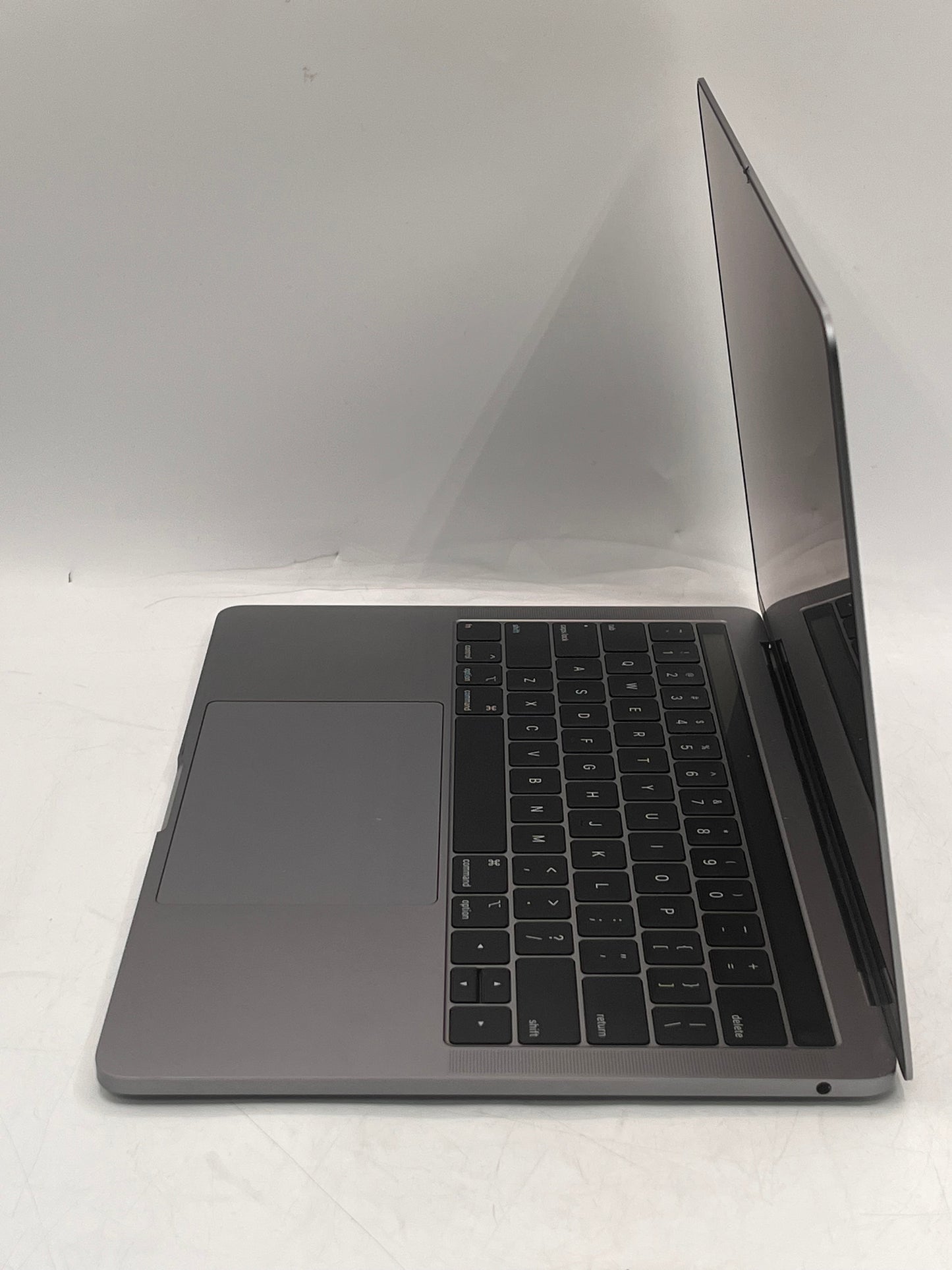Apple MacBook Pro 13" A2159 2019 Core i5 16GB 128GB Space Gray